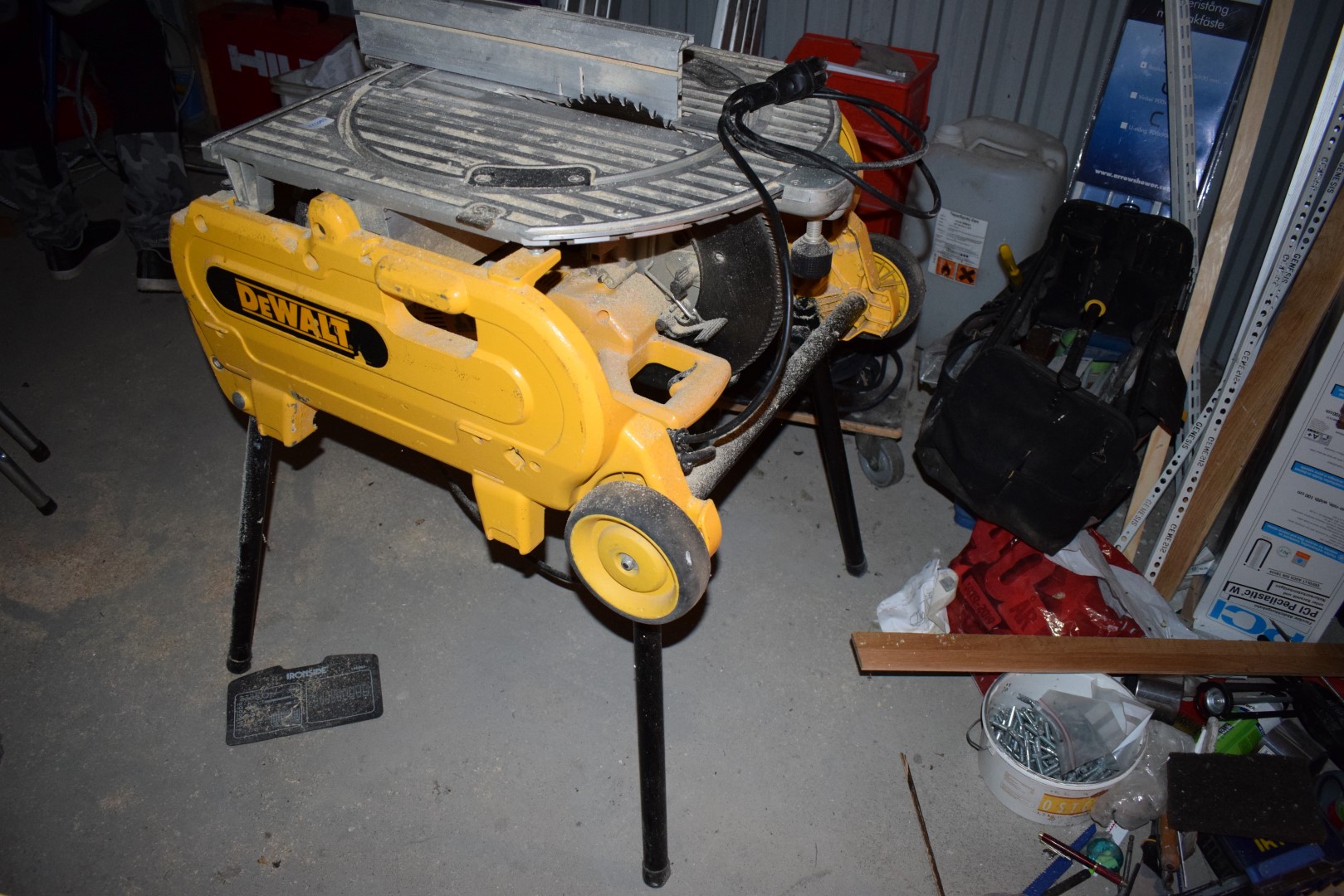 cutting saw DeWalt D27107-XC 