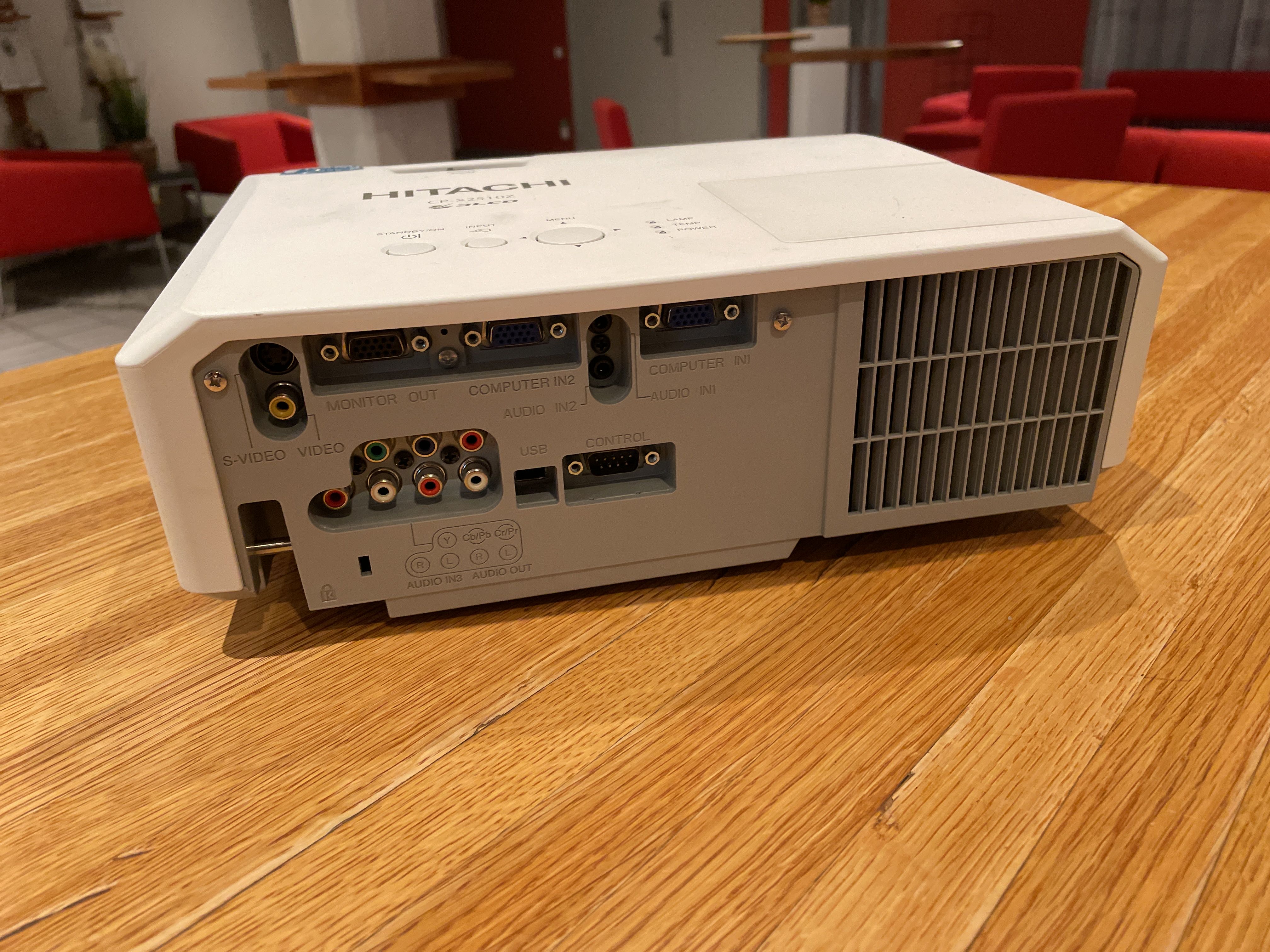 プロジェクター Hitachi CP-X2510 Projector Assembly with High Quality Original Bulb Inside Projector Hitachi CP-X2510Z - PS Auction - We value the future