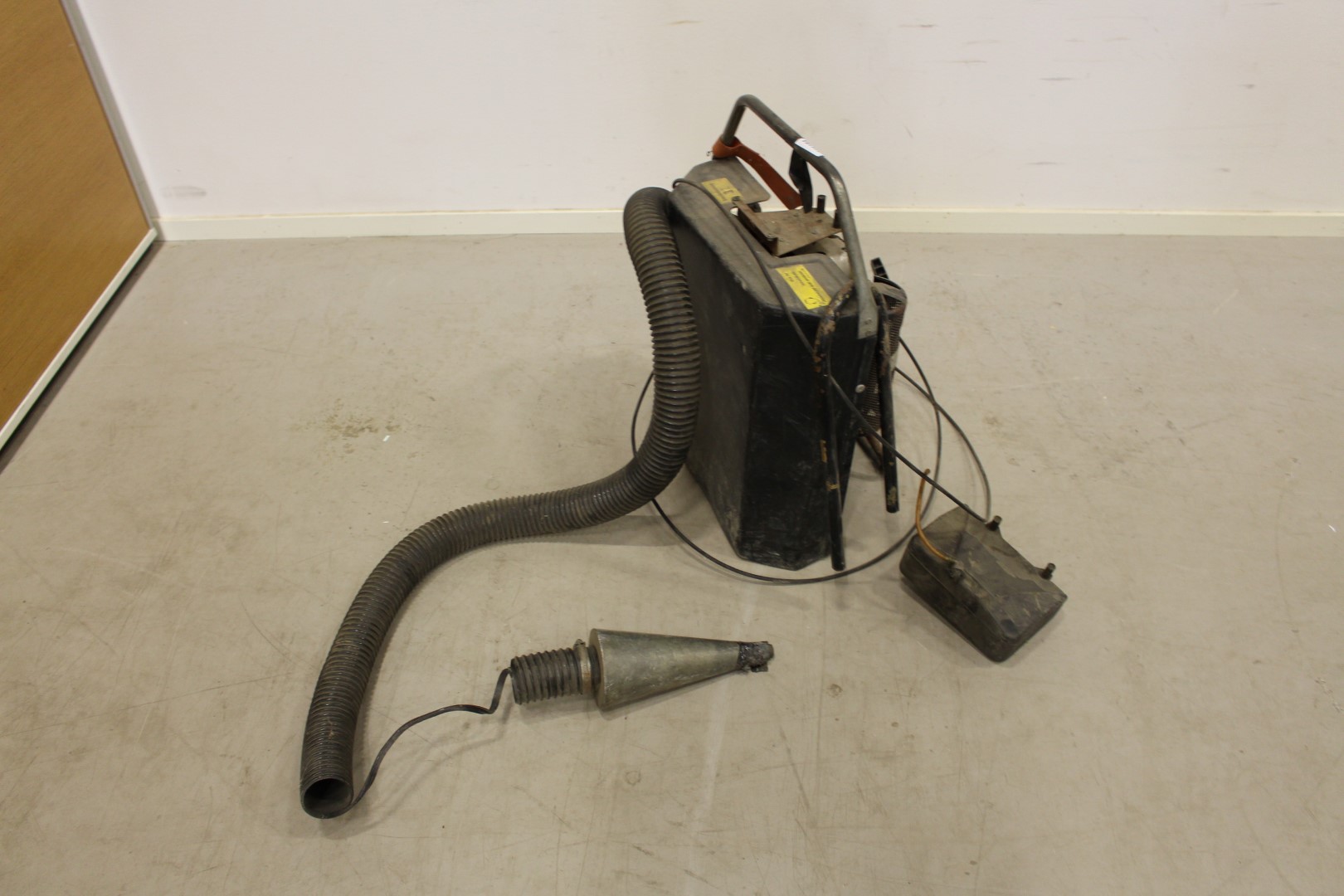 Lövblås, äldre modell. - PS Auction