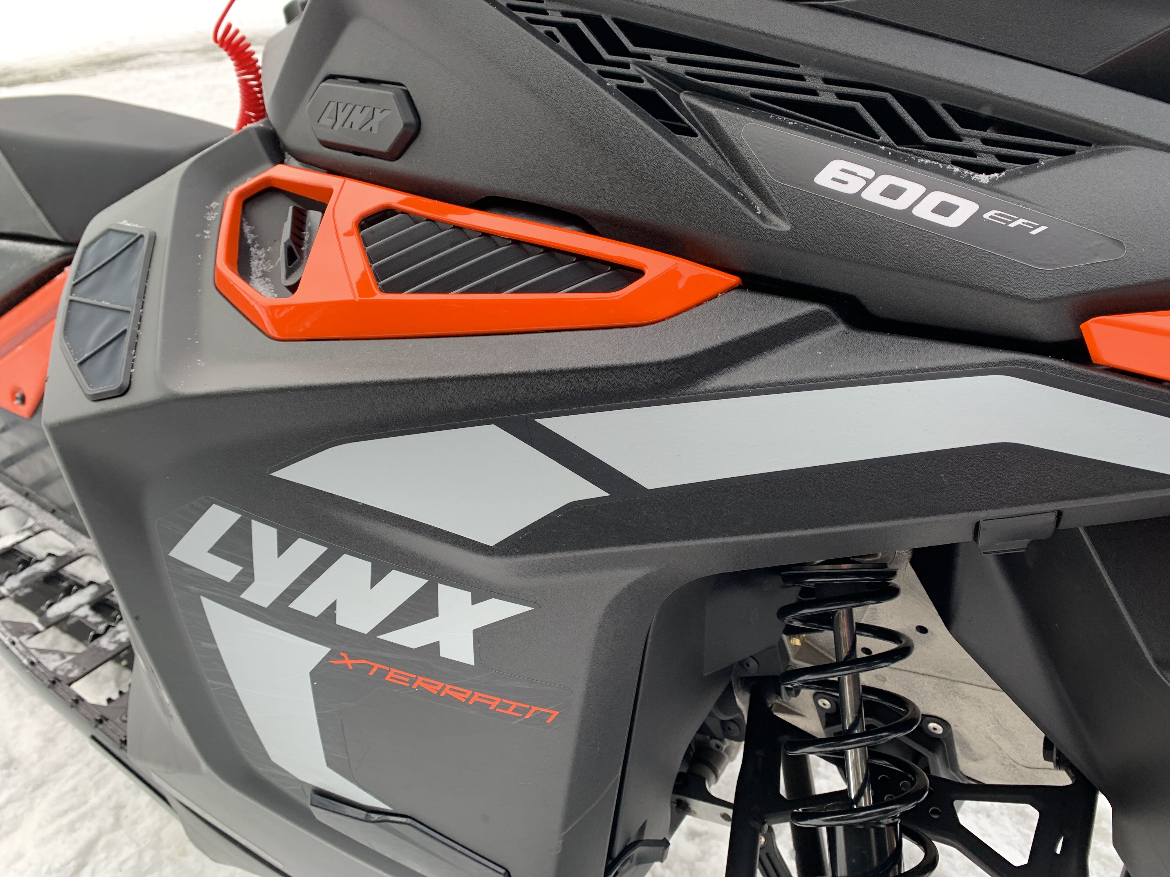 Snowmobile Lynx Xterrain STD 3700 600EFI - PS Auction - We value