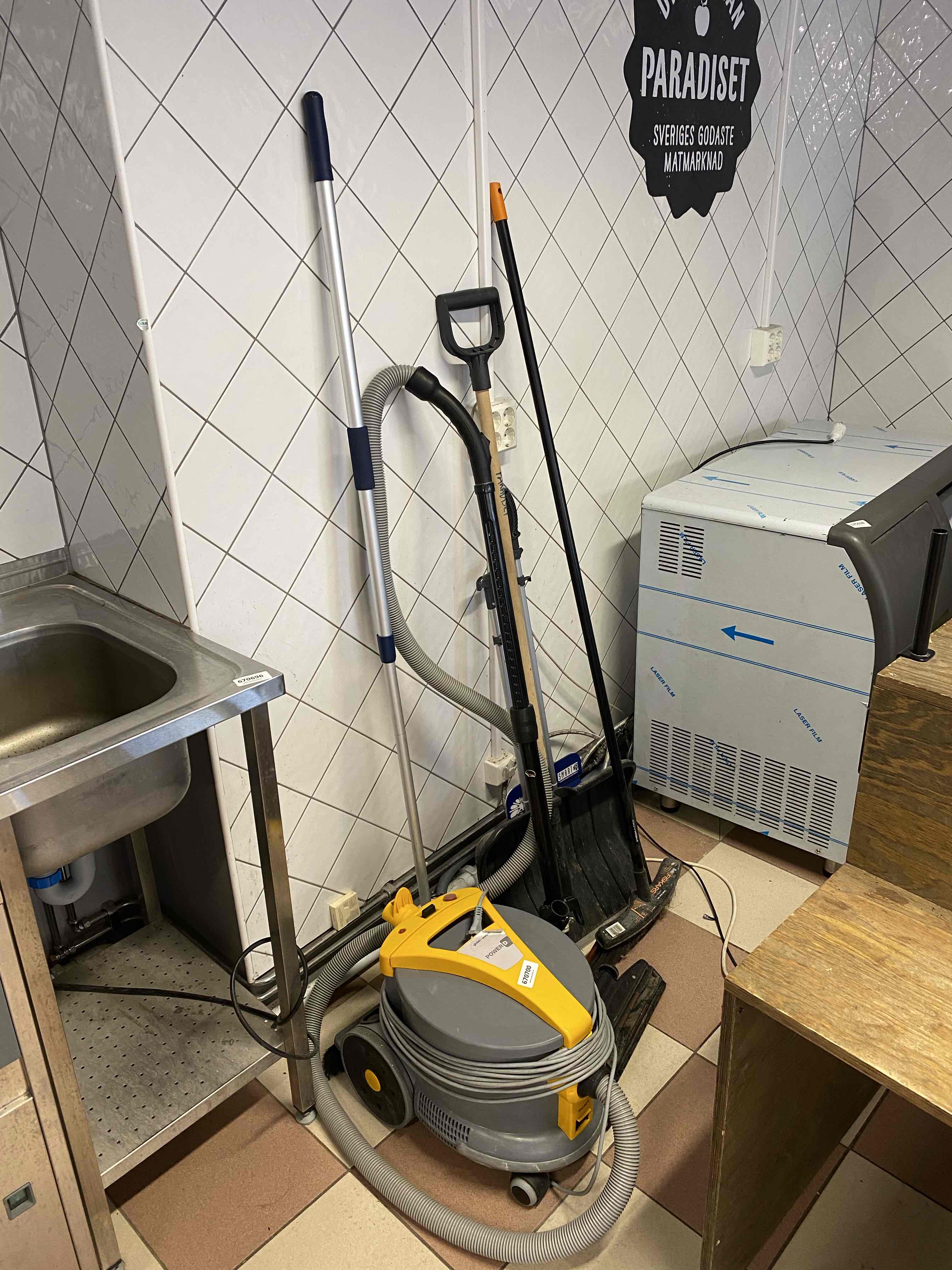 Dammsugare och städprodukter Nätauktioner Städprodukter och dammsugare Nätauktioner