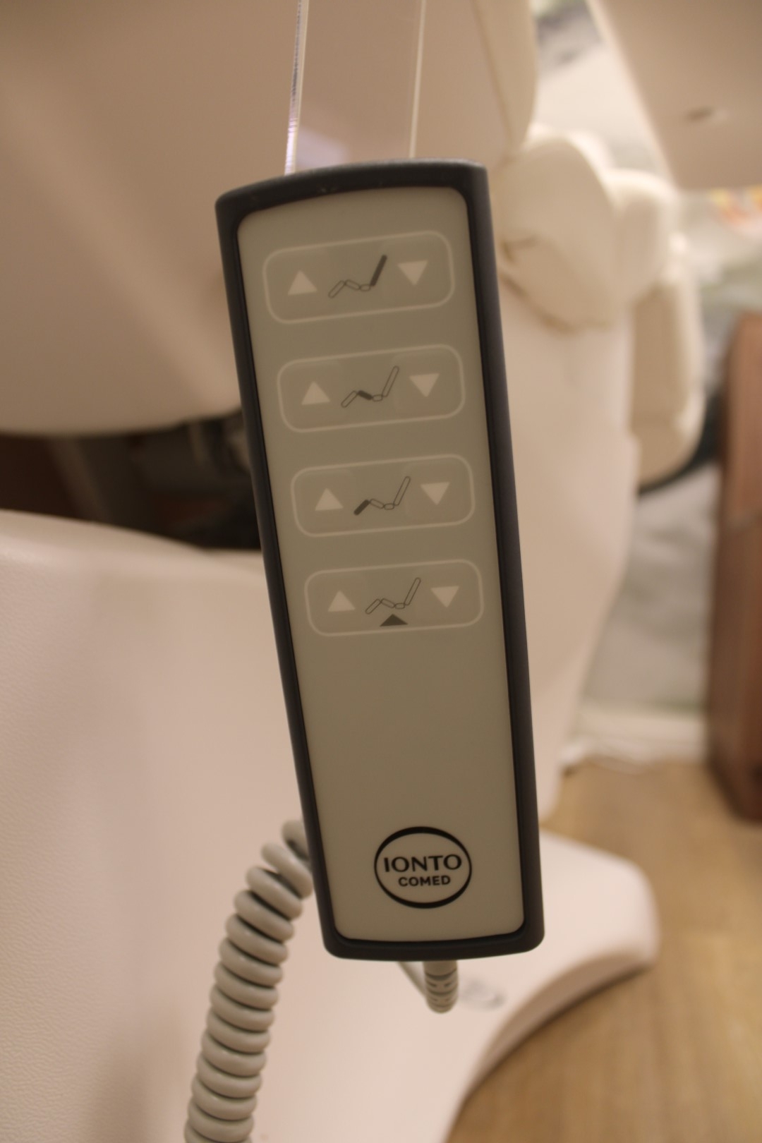 IONTO-COMED Treatment chair - PS Auction - We value the future ...