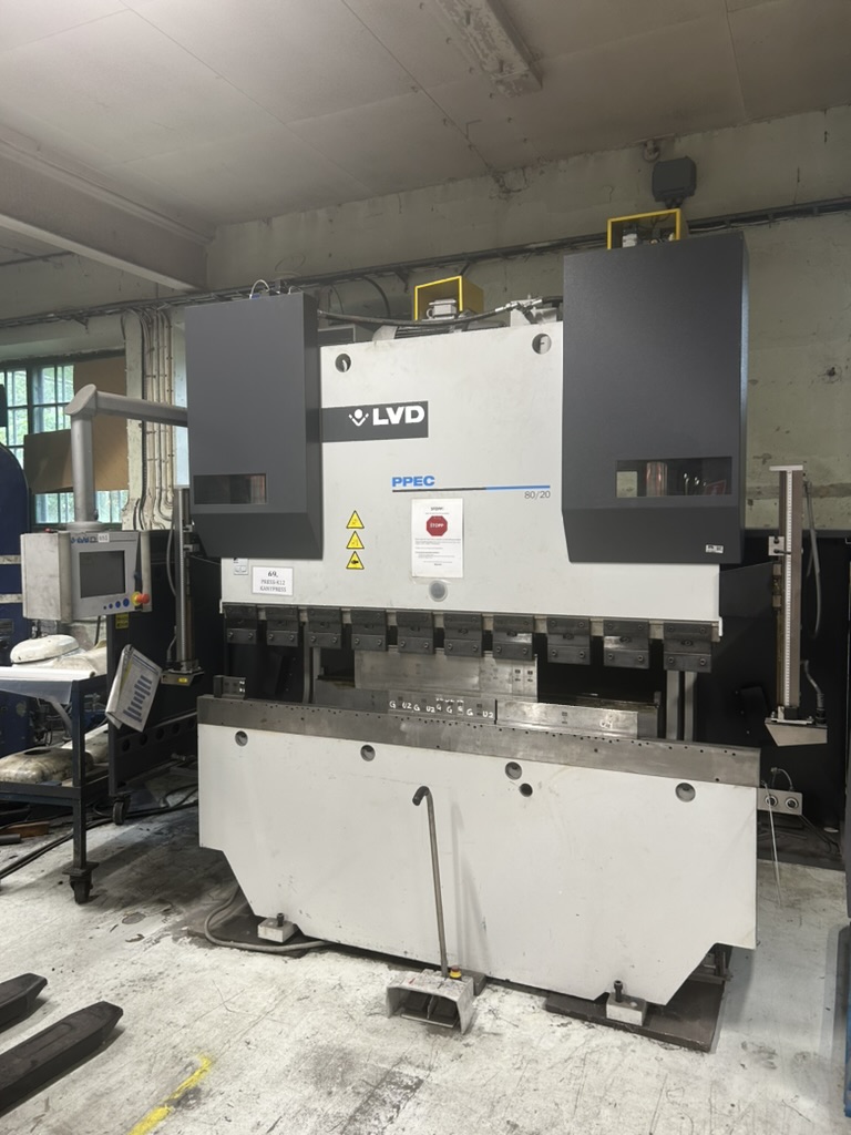 Förhandsvisning av video för Hydraulisk kantpress - LVD PPEC 80/20