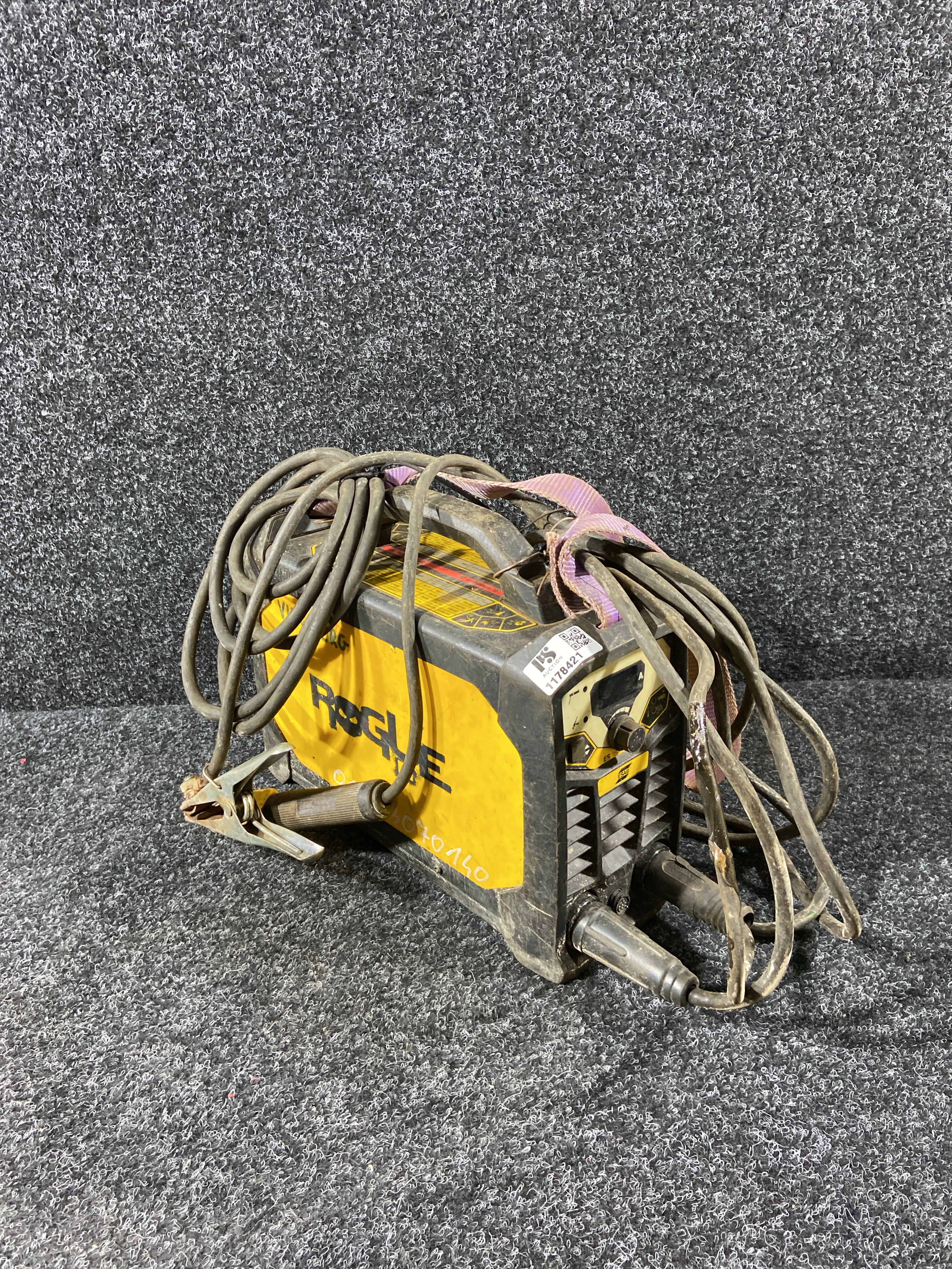 ESAB Rogue ES 180i - Saldatrice Inverter Professionale Portatile 180A - Robusta E Affidabile Per Cantieri E Officine - 5