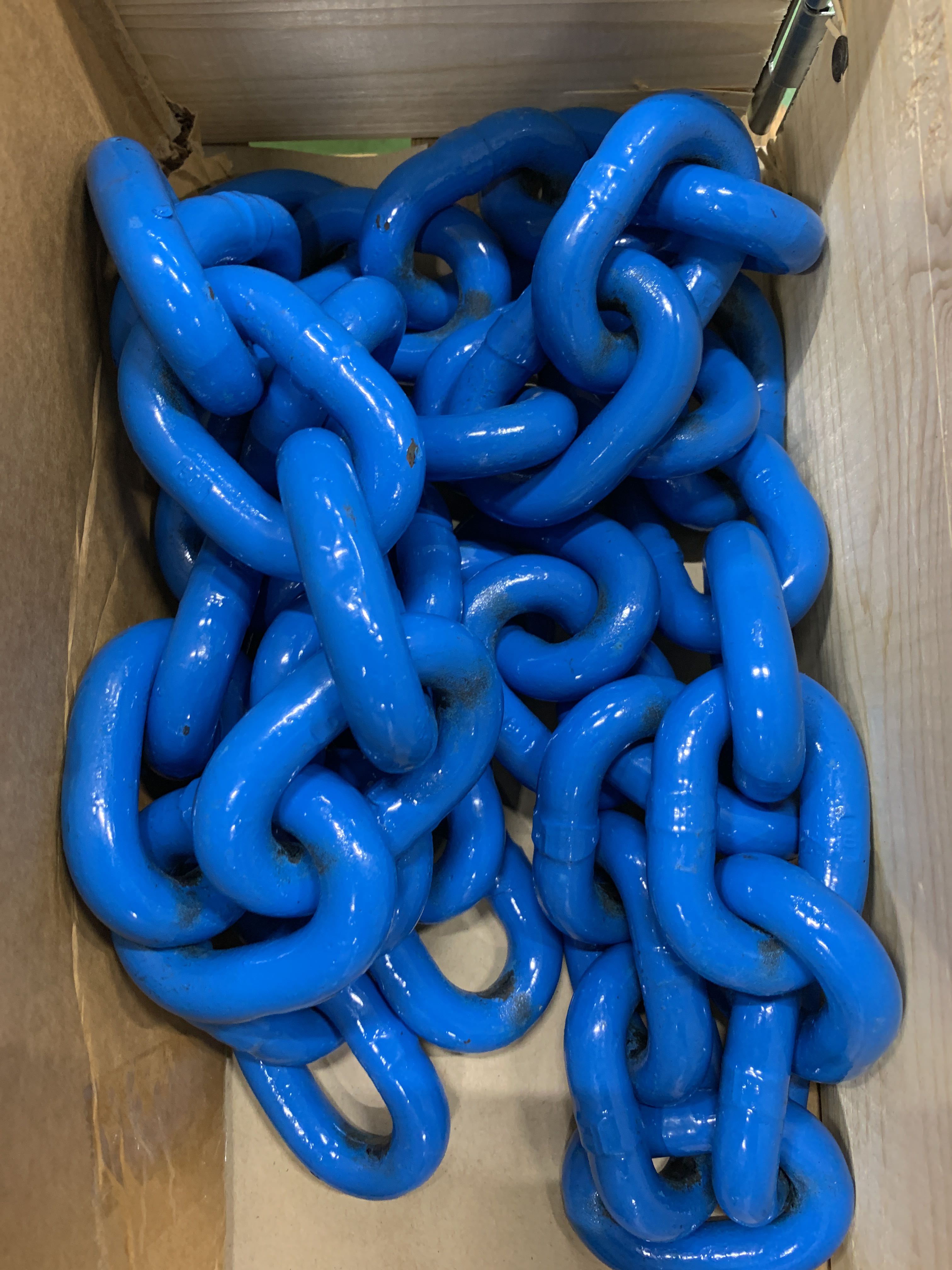 Pole mounts, chain, concrete nails, diving nails, etc PS Auction We