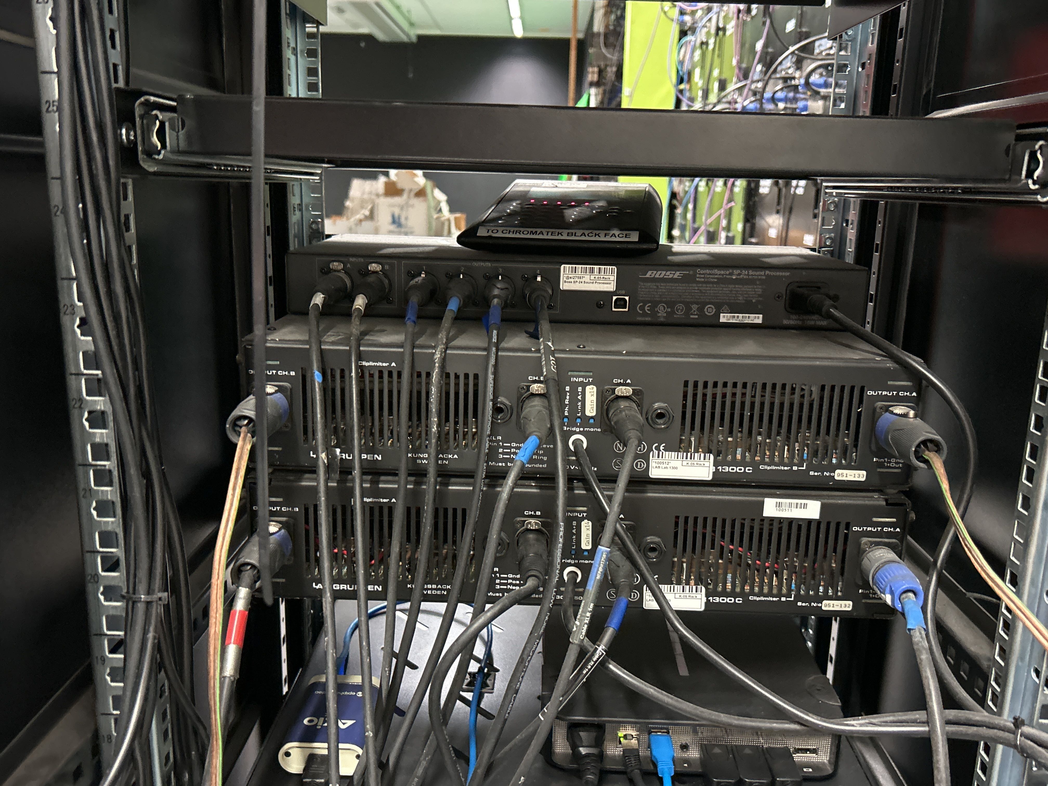 Högtalarsystem med ljudprocessor och slutsteg - Bose Panaray MA12EX ...