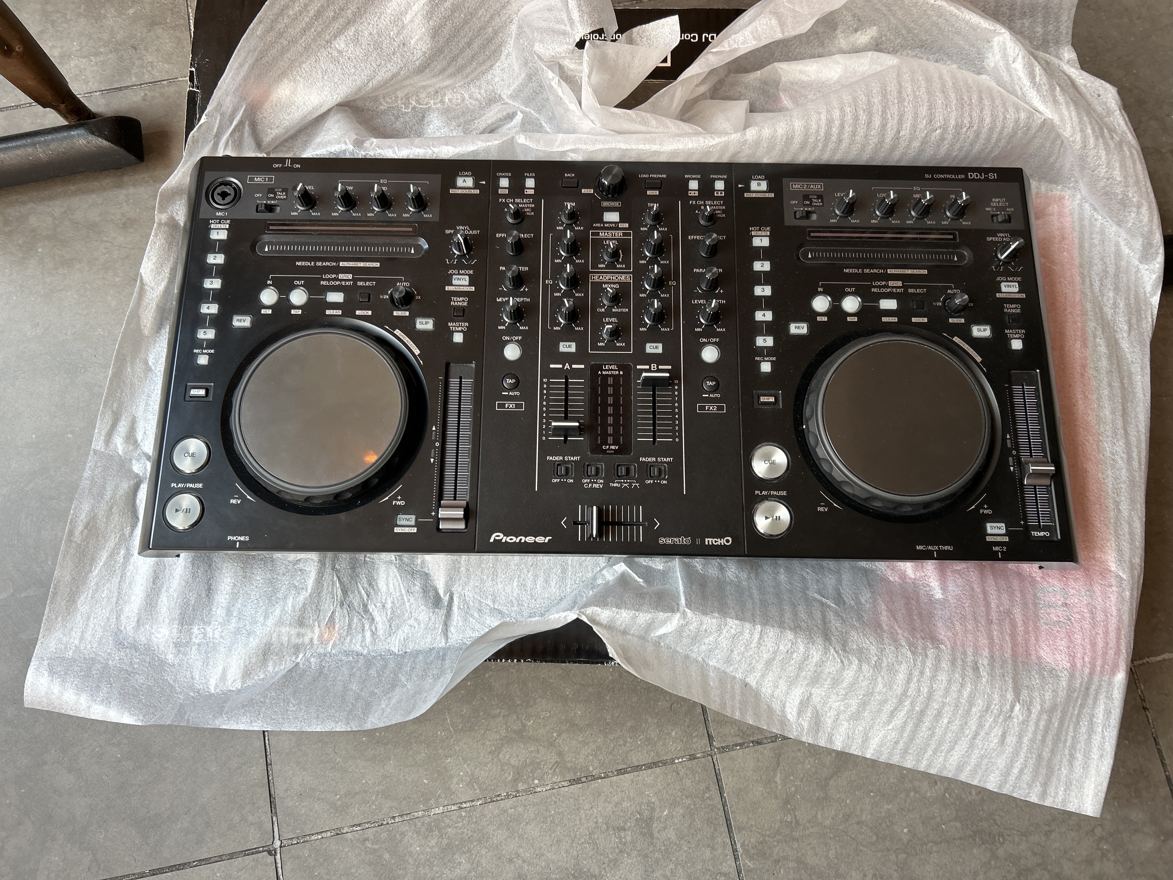 Pioneer DDJ-S1 Pioneer（パイオニア）DDJ-S1 DJコントローラー