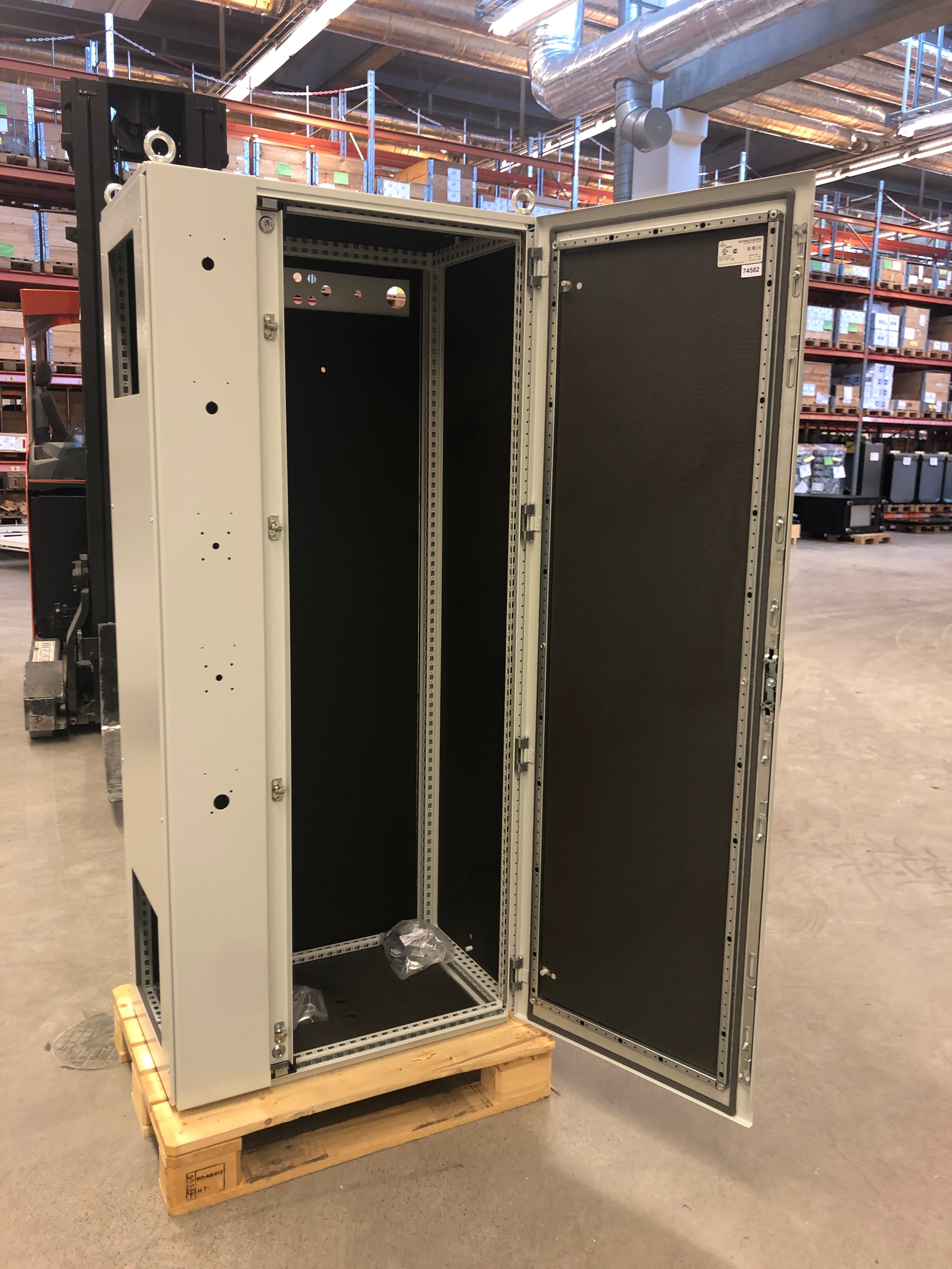 Control Unit Empty Empty control cabinet - PS Auction - We value the future - Largest in ...