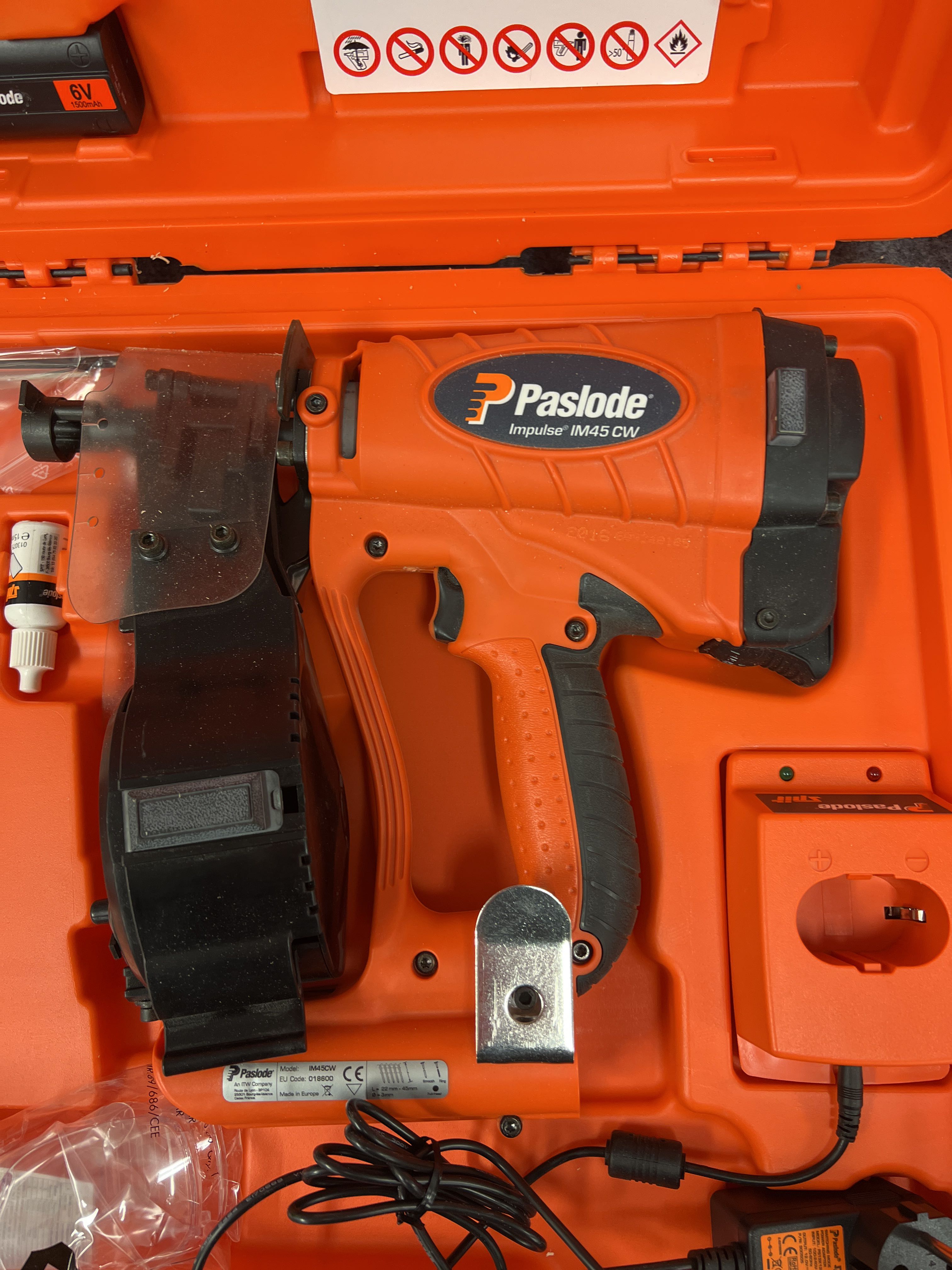 Paslode Impulse - Kit Di Pulizia Olio Lubrificante SPIT 401482 Per Chiodatori A Gas