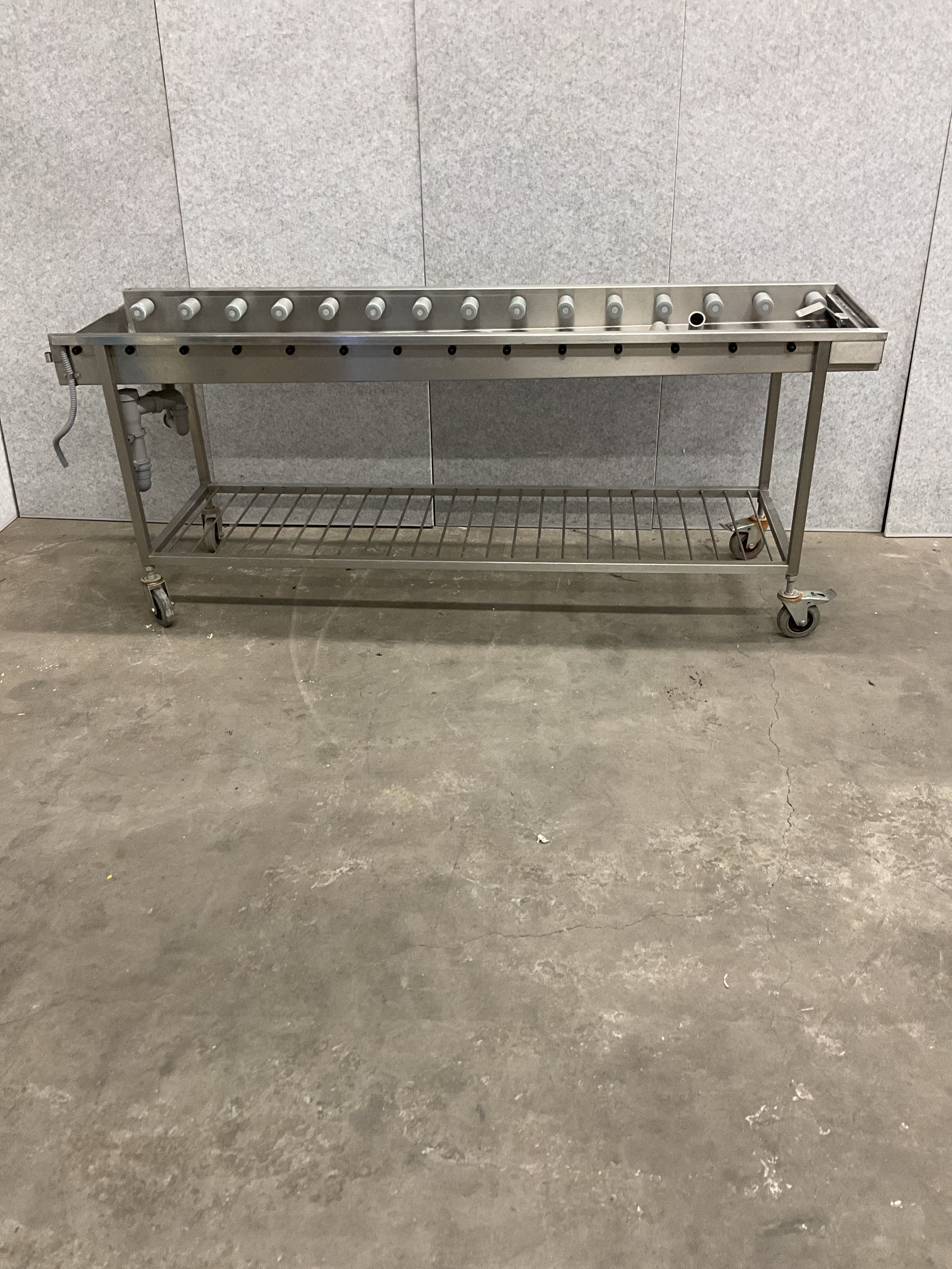 Stainless steel output bench with rollers - PS Auction - We value the ...