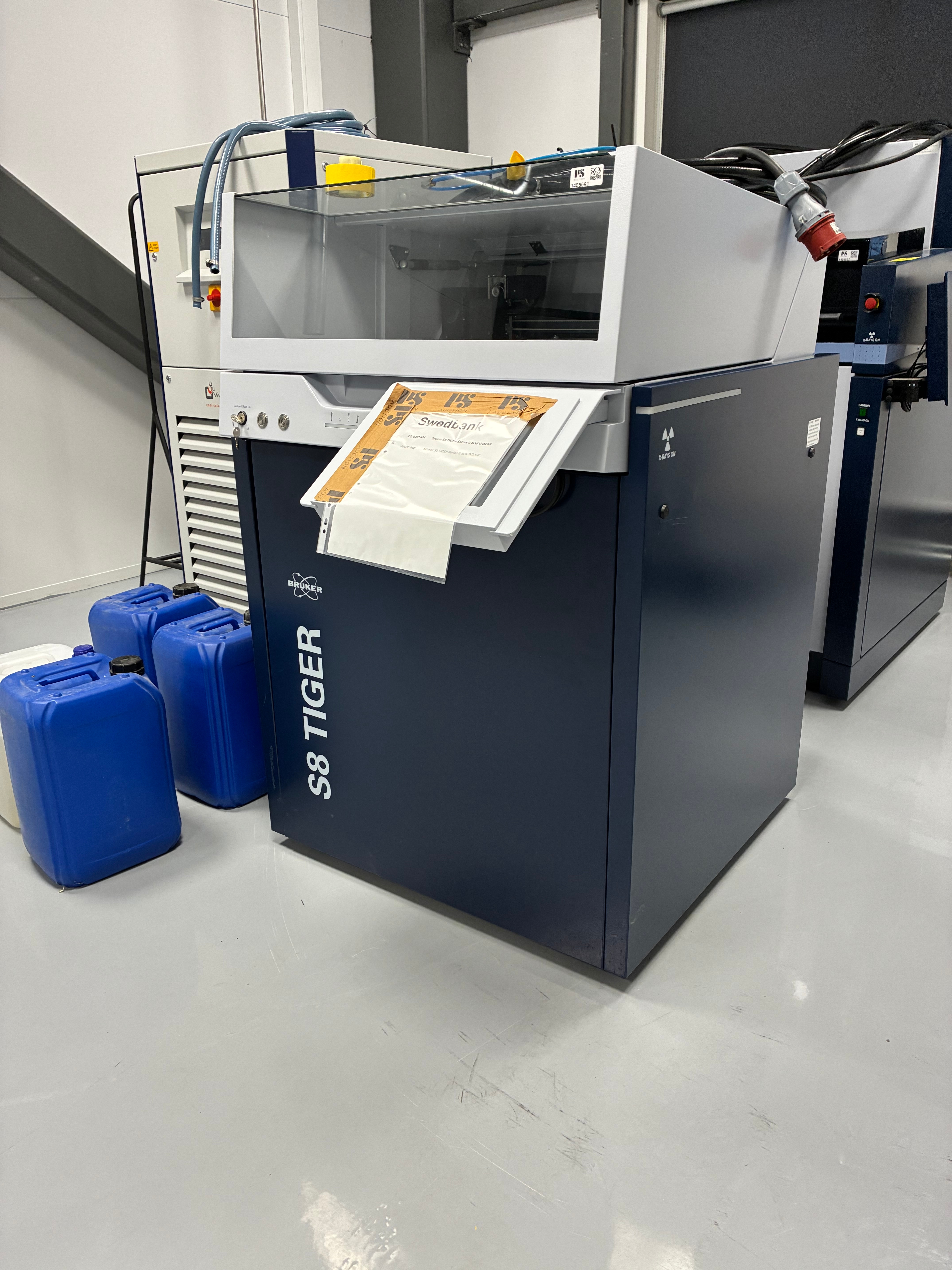 WDXRF Spectrometer - Bruker S8 TIGER Series II 4 kW (2023) + Van
