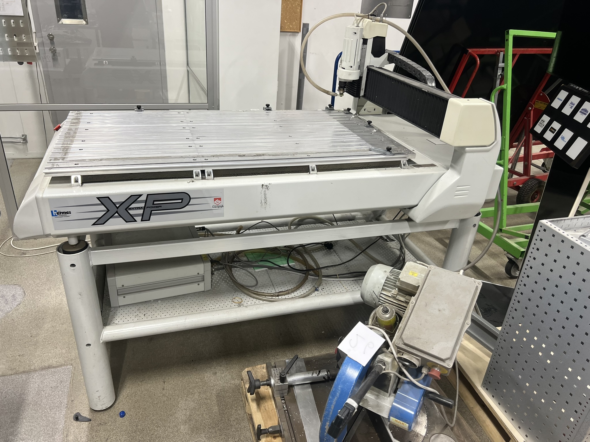Engraving machine Gravograph IS8000 XP - PS Auction - We value the