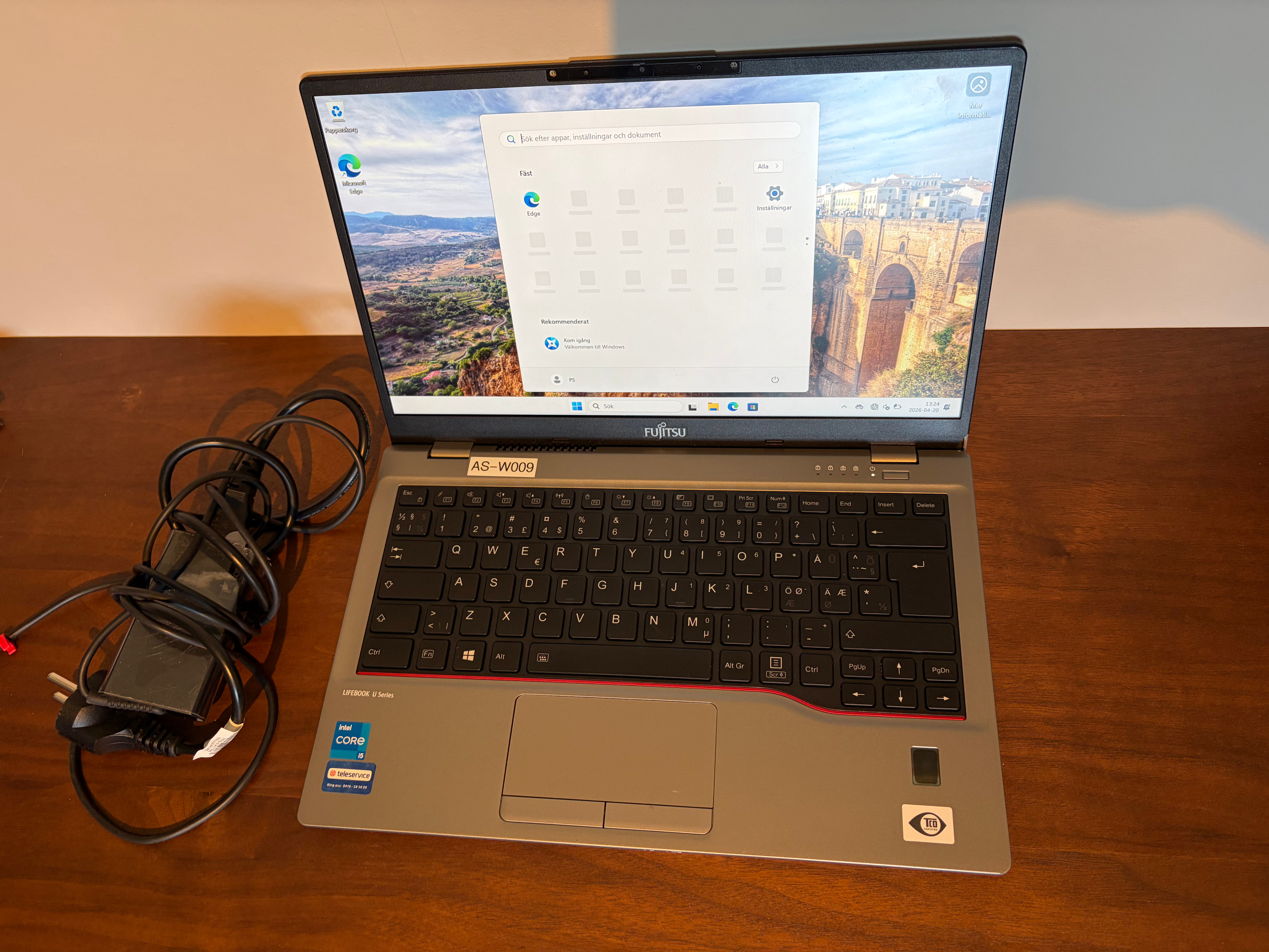 Laptop Fujitsu U7411 (i5, 8gb, 256gb) - PS Auction - We value the