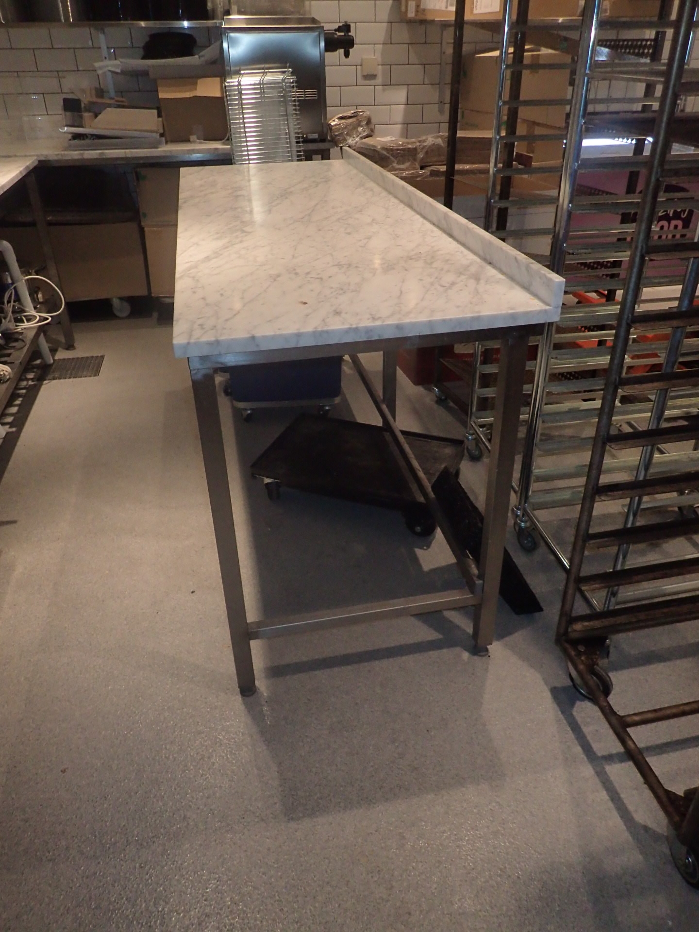 Bakery Rvs Bench Bakery bench in stainless steel and marble - PS Auction - We value the ...