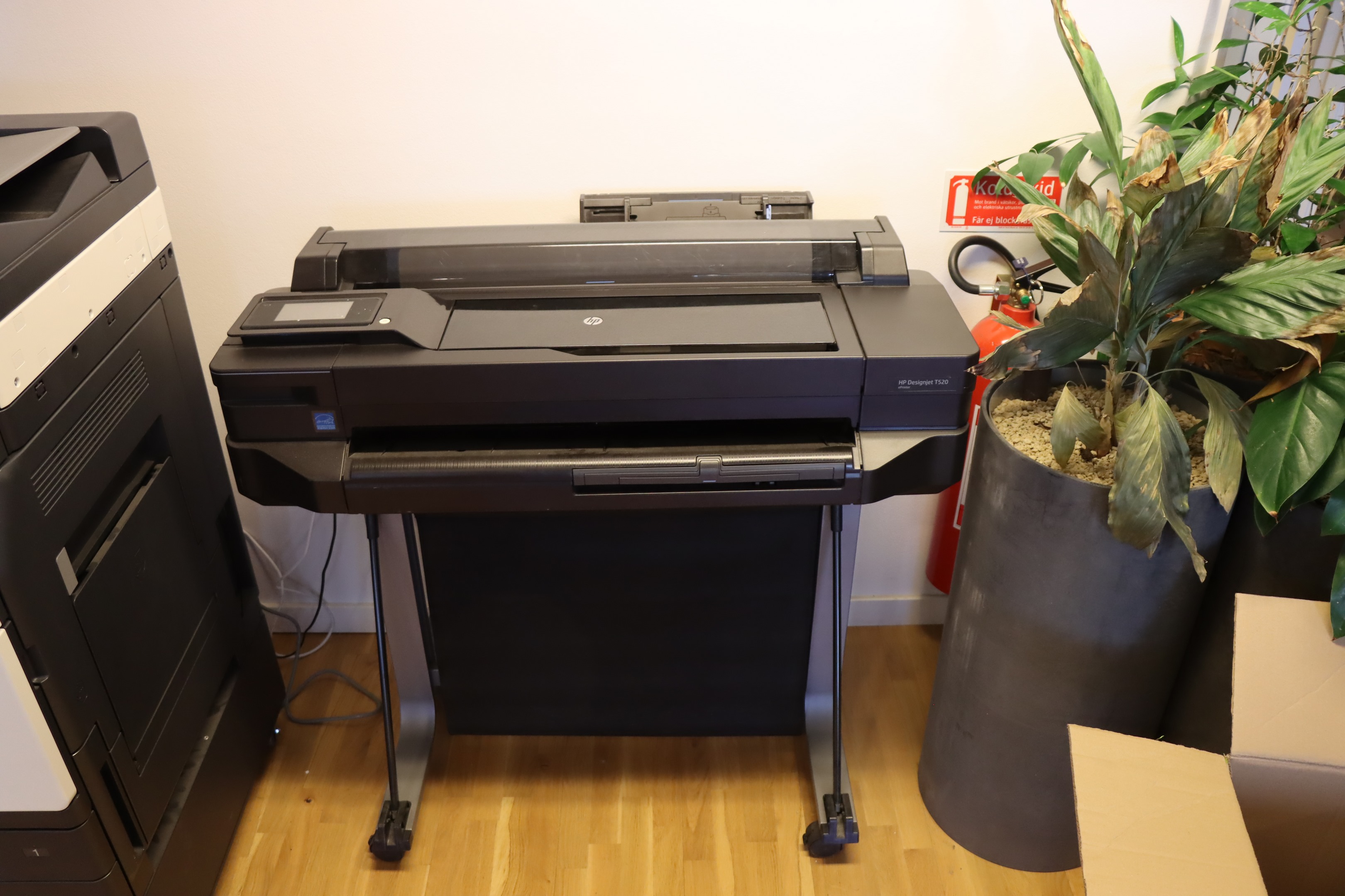 Large format printer HP DesignJet T520 