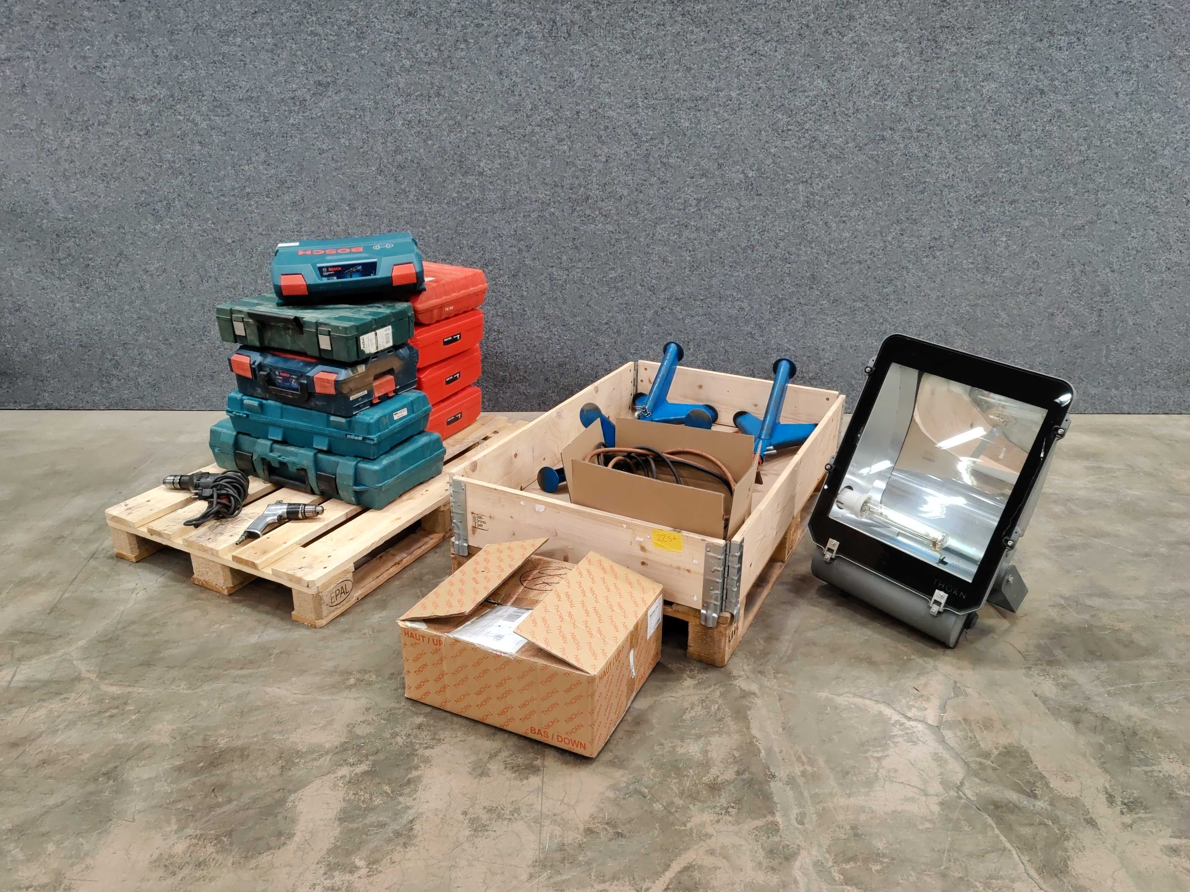 Headlights, Electrode Holders, Storage Bags and Hoists - PS Auction ...