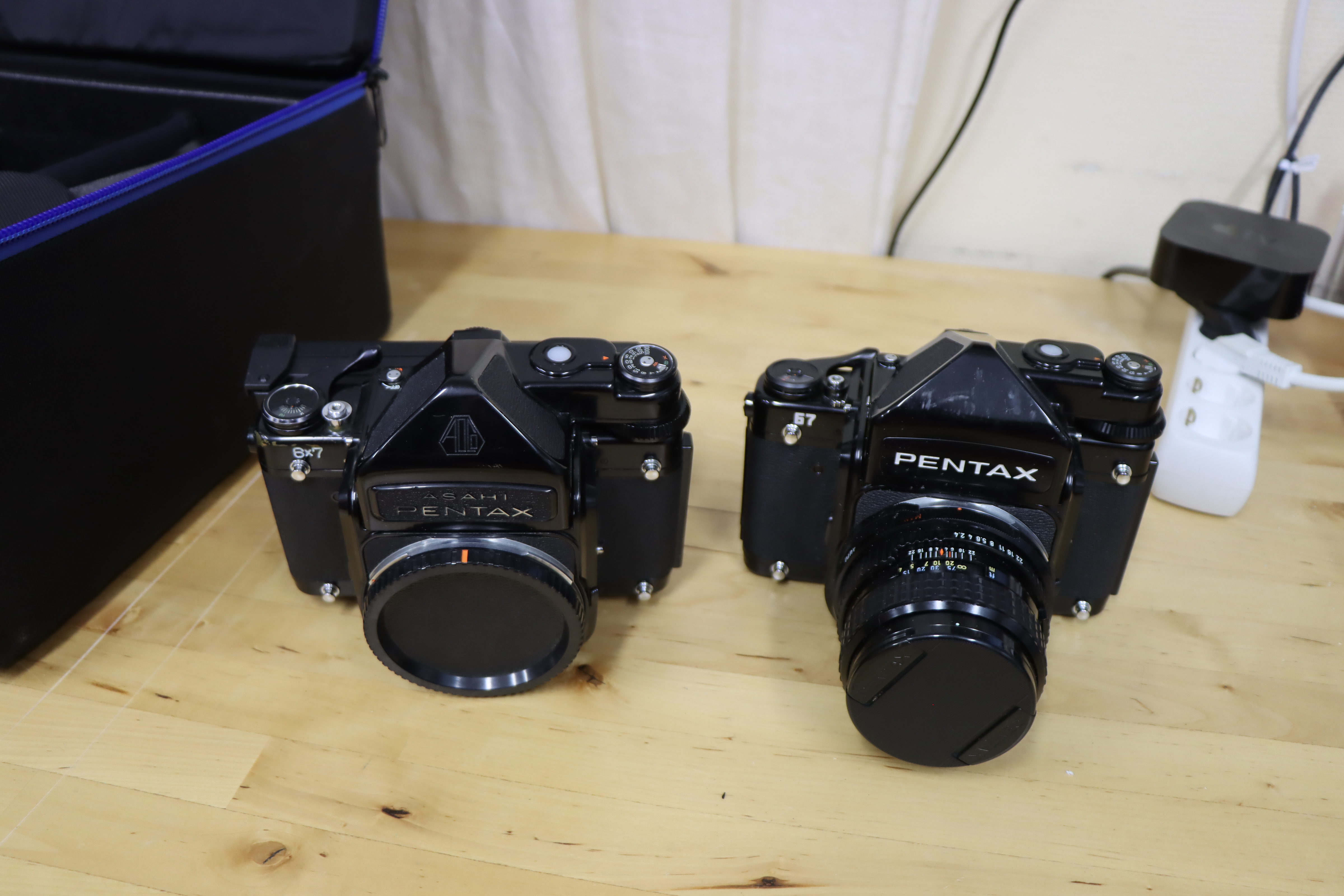 Asahi Pentax + Pentax 67 - PS Auction - We value the future