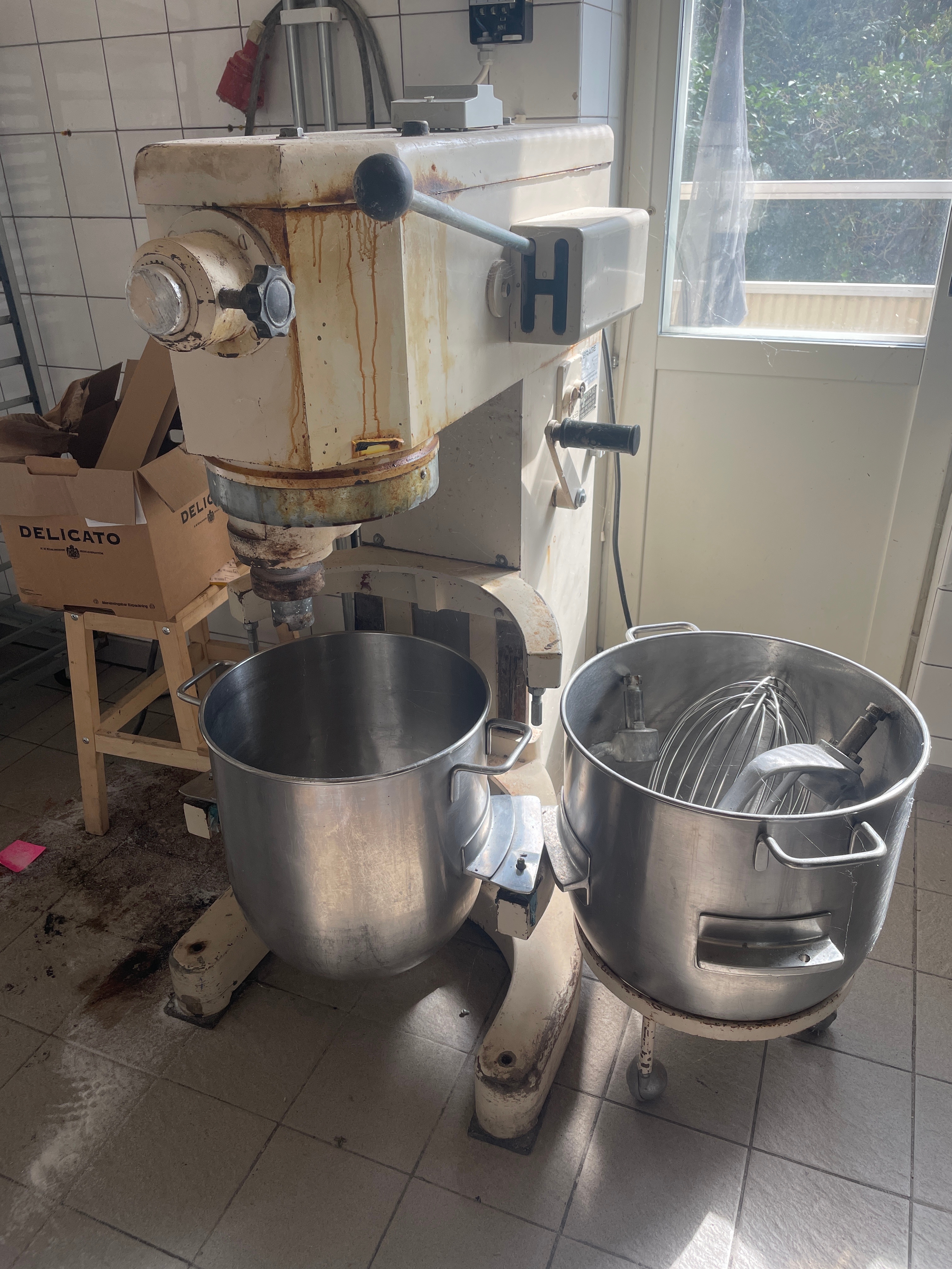 Dough mixer Brage with 2 tubs and 4 tools - PS Auction - We value the ...