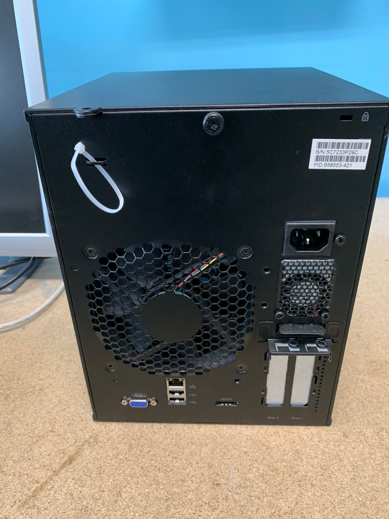 Microserver Monitor HP Microserver and Monitor - PS Auction - We value the future - Largest ...