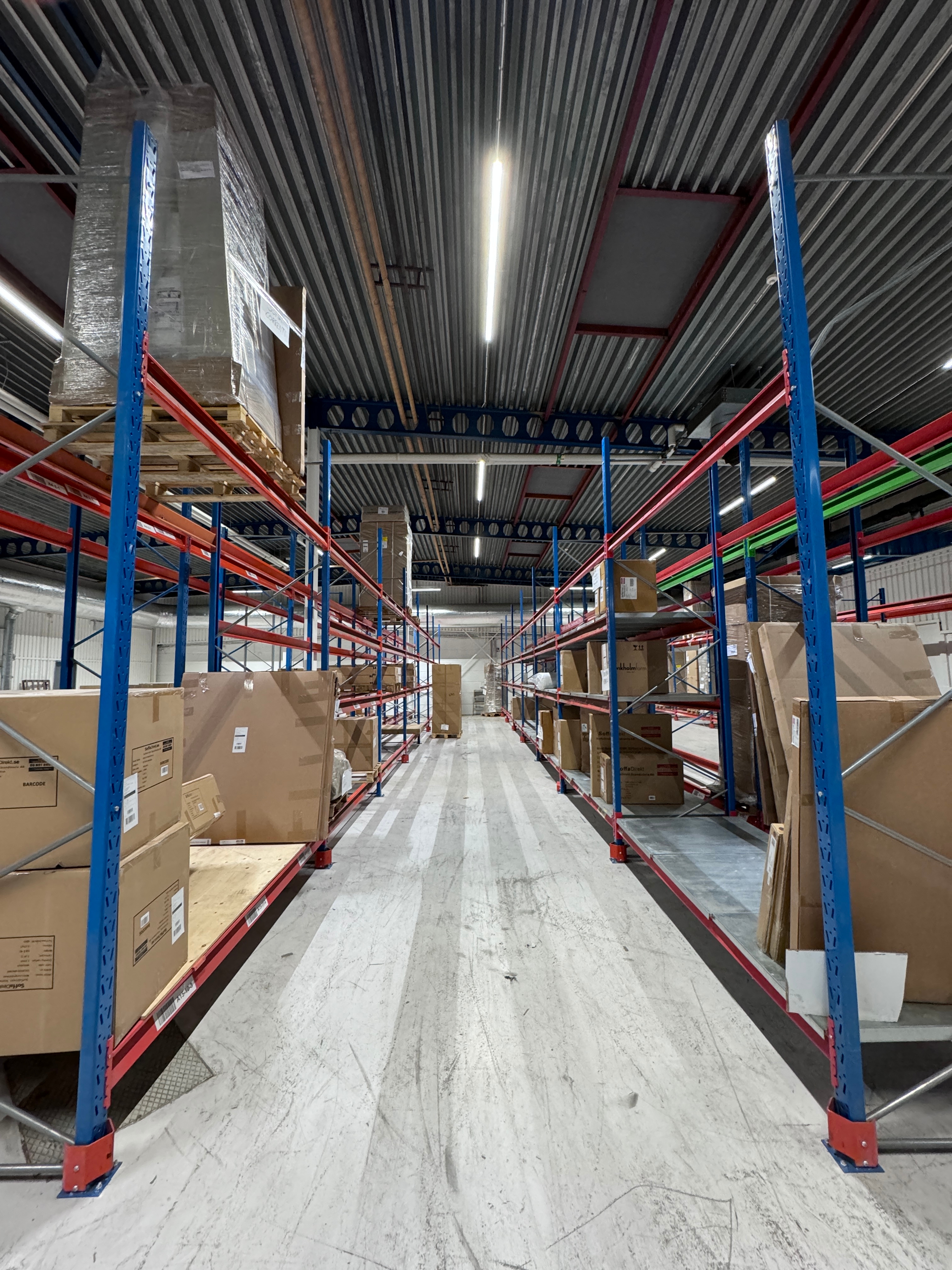 Pallet rack 5 rows, 35 sections - PS Auction - We value the future ...