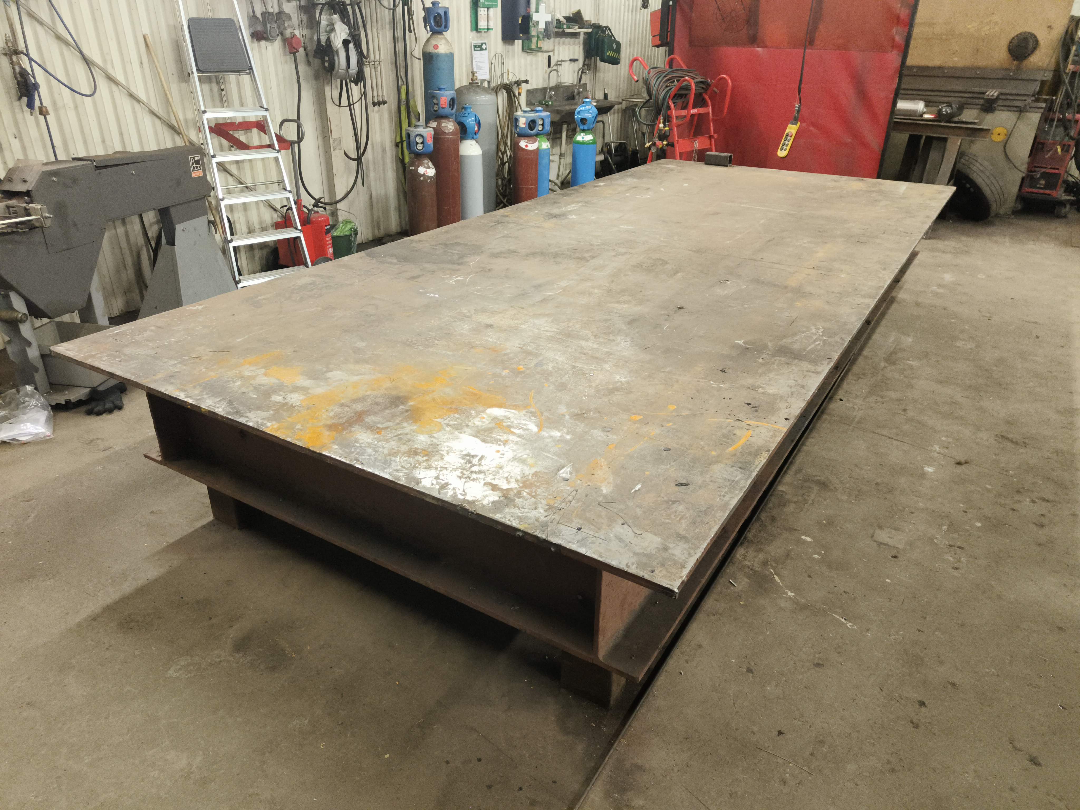 Sturdy welding table - PS Auction - We value the future - Largest in ...