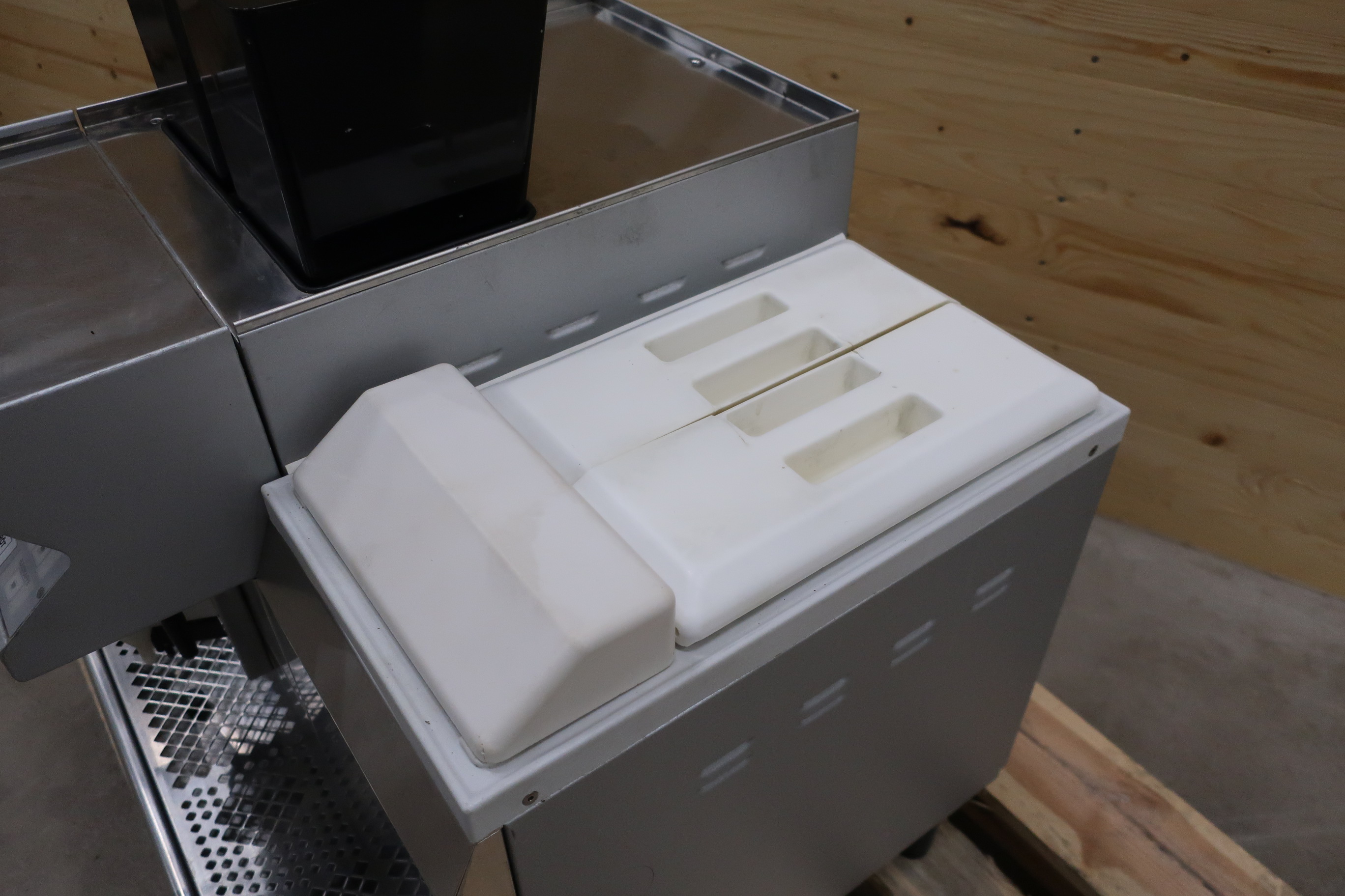 Coffee machine Thermoplan Black & White CT1 PS Auction We value the future Largest in net