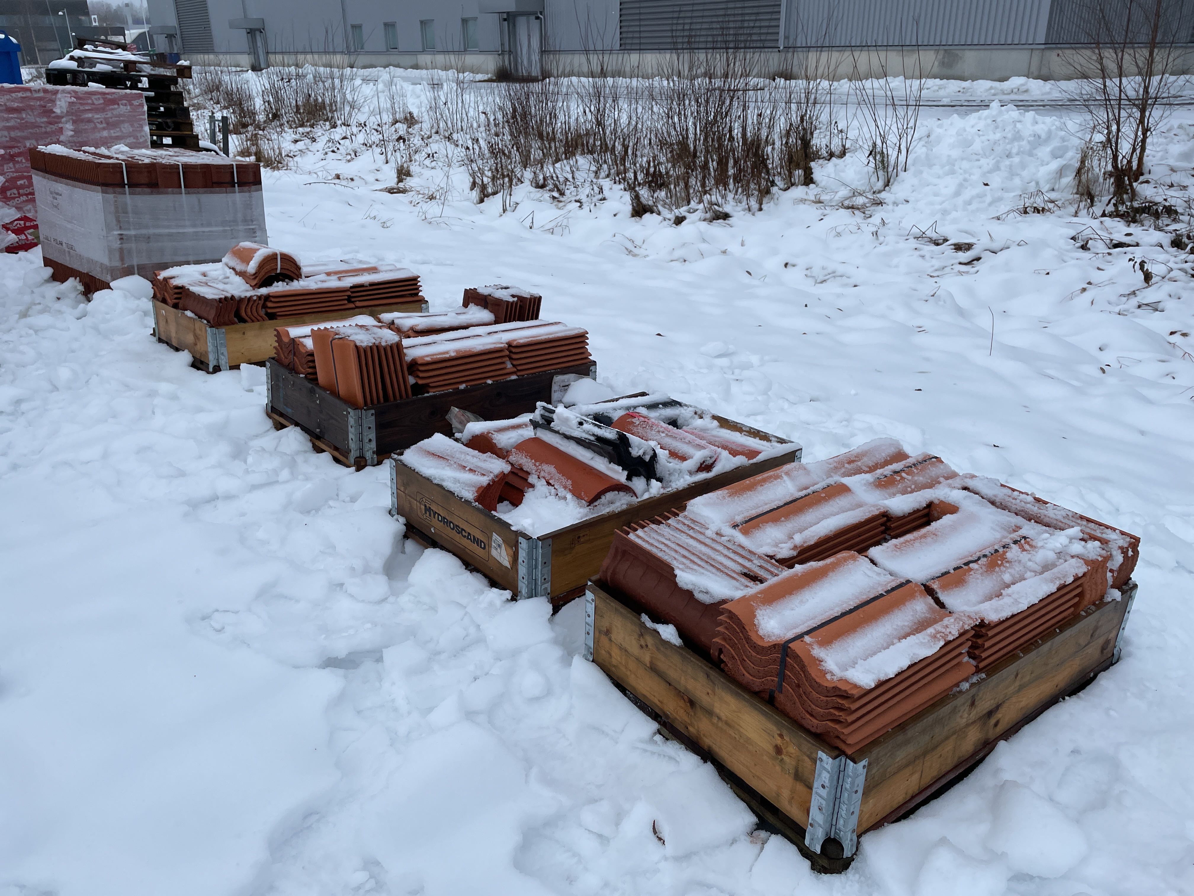 Takpannor Polar T-Röd Jönåkers - Auktioner online - Nätauktioner ...