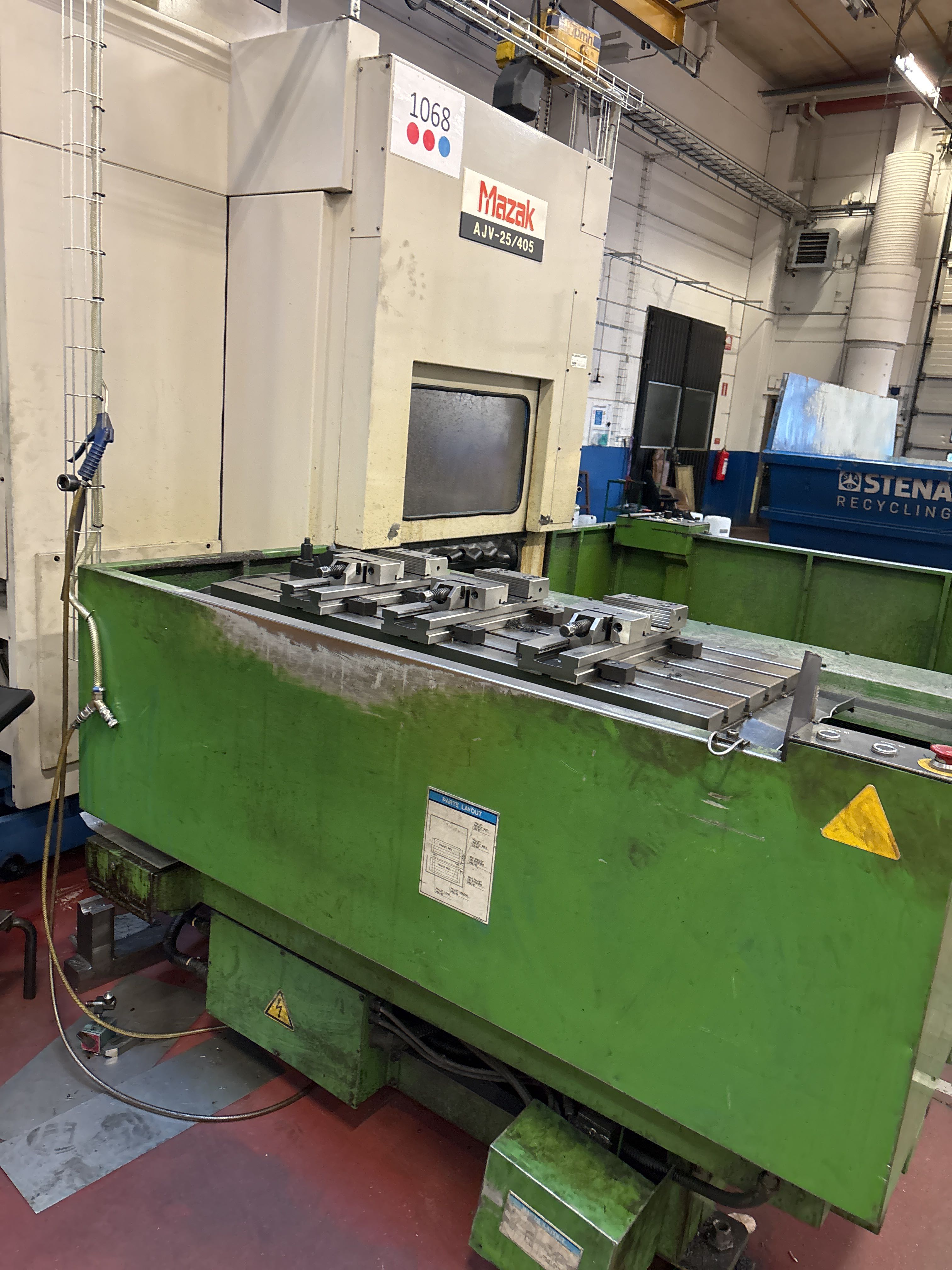 Machining center - Mazak AJV-25/405 - PS Auction - We value the