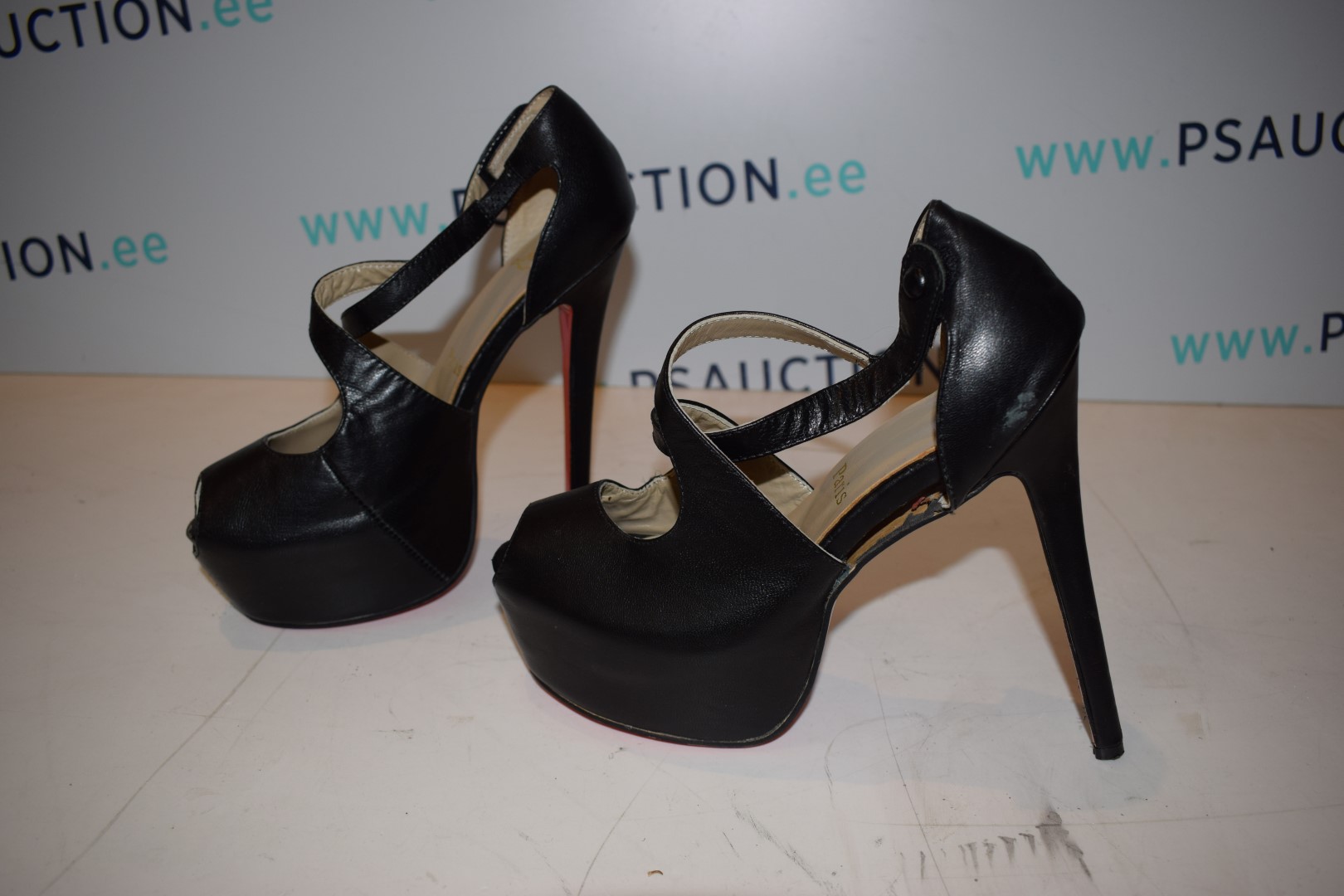 リゼッタ　ラナ　ピジョン38 Christian Louboutin Shoes NR 38 - PS Auction - We value the