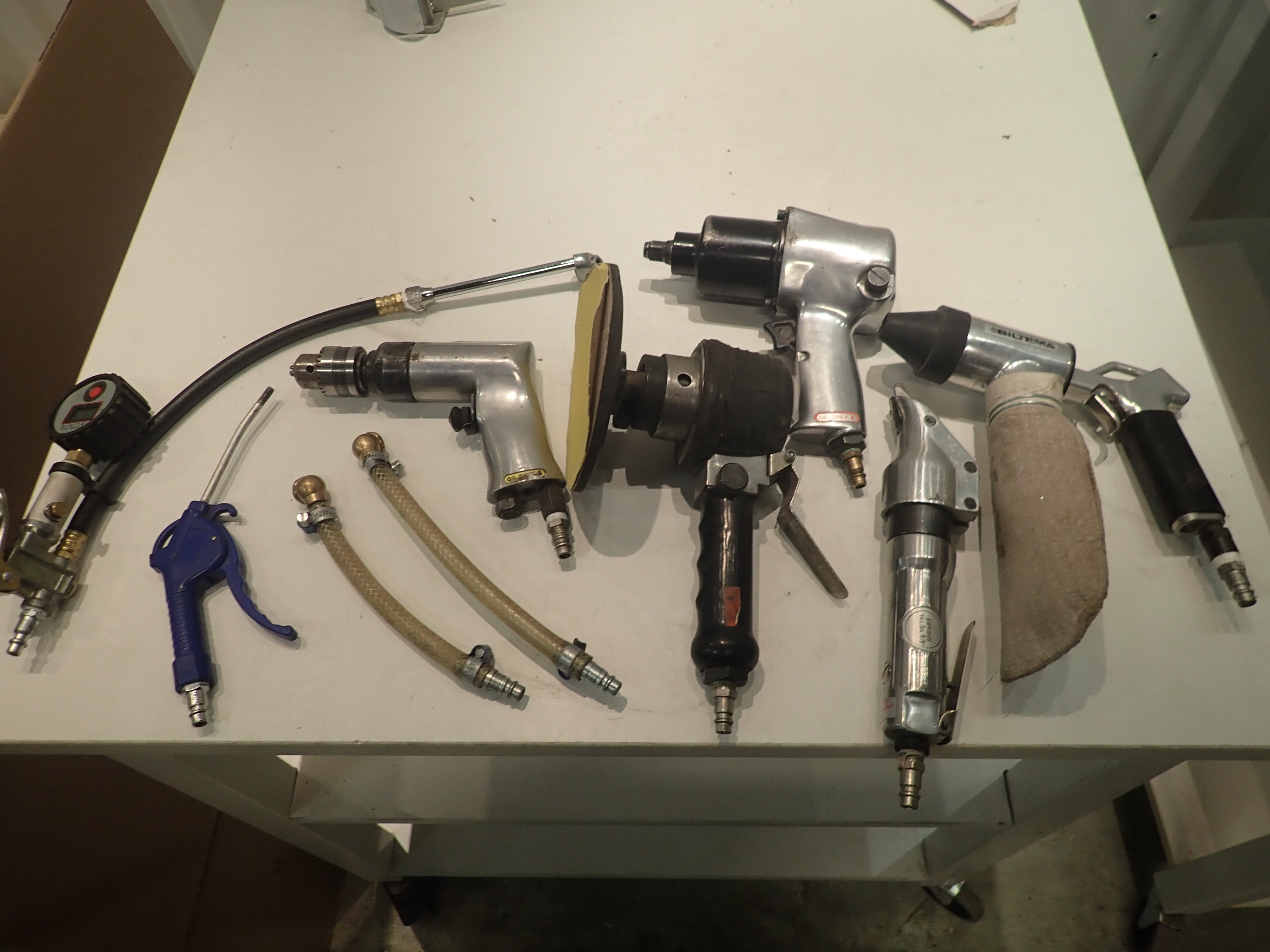 Various compressed air tools PS Auction We value the future