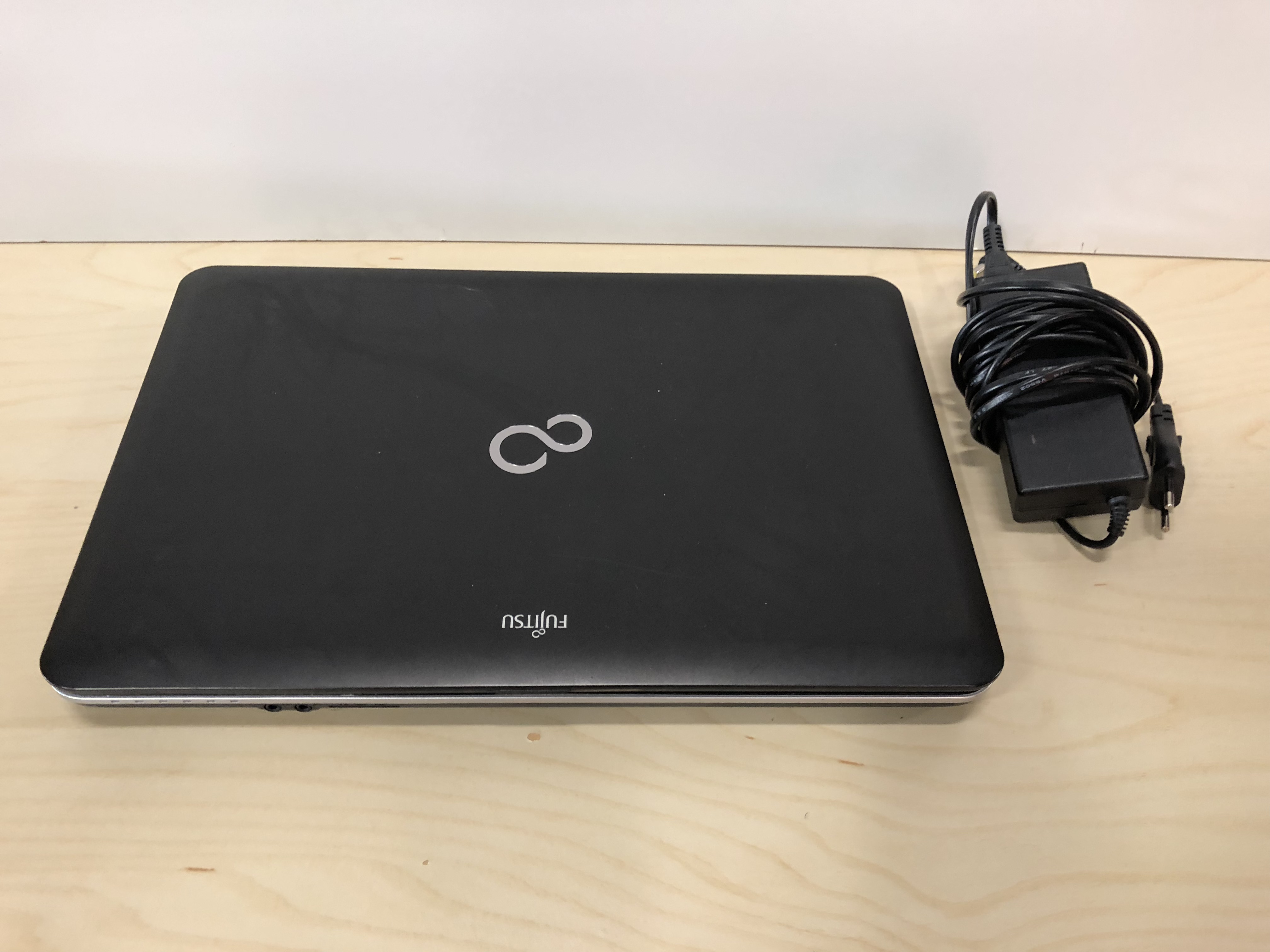 Fujitsu LifeBook A512/FX Win8　No.2 Fujitsu LifeBook A512 - Notebookcheck Reviews Collection