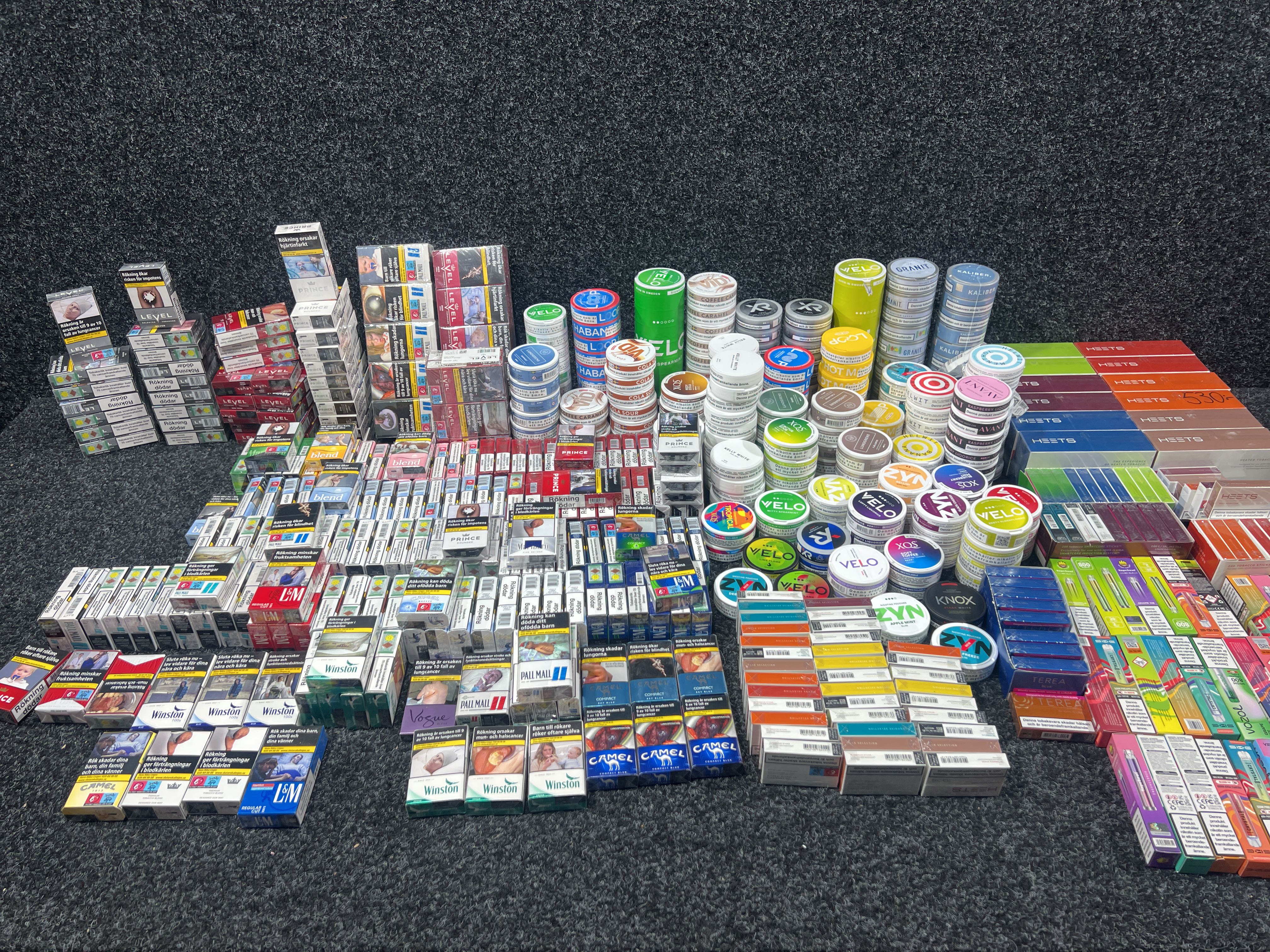 Lot of snus, vapes, and cigarettes - PS Auction - We value the future -  Largest in net auctions