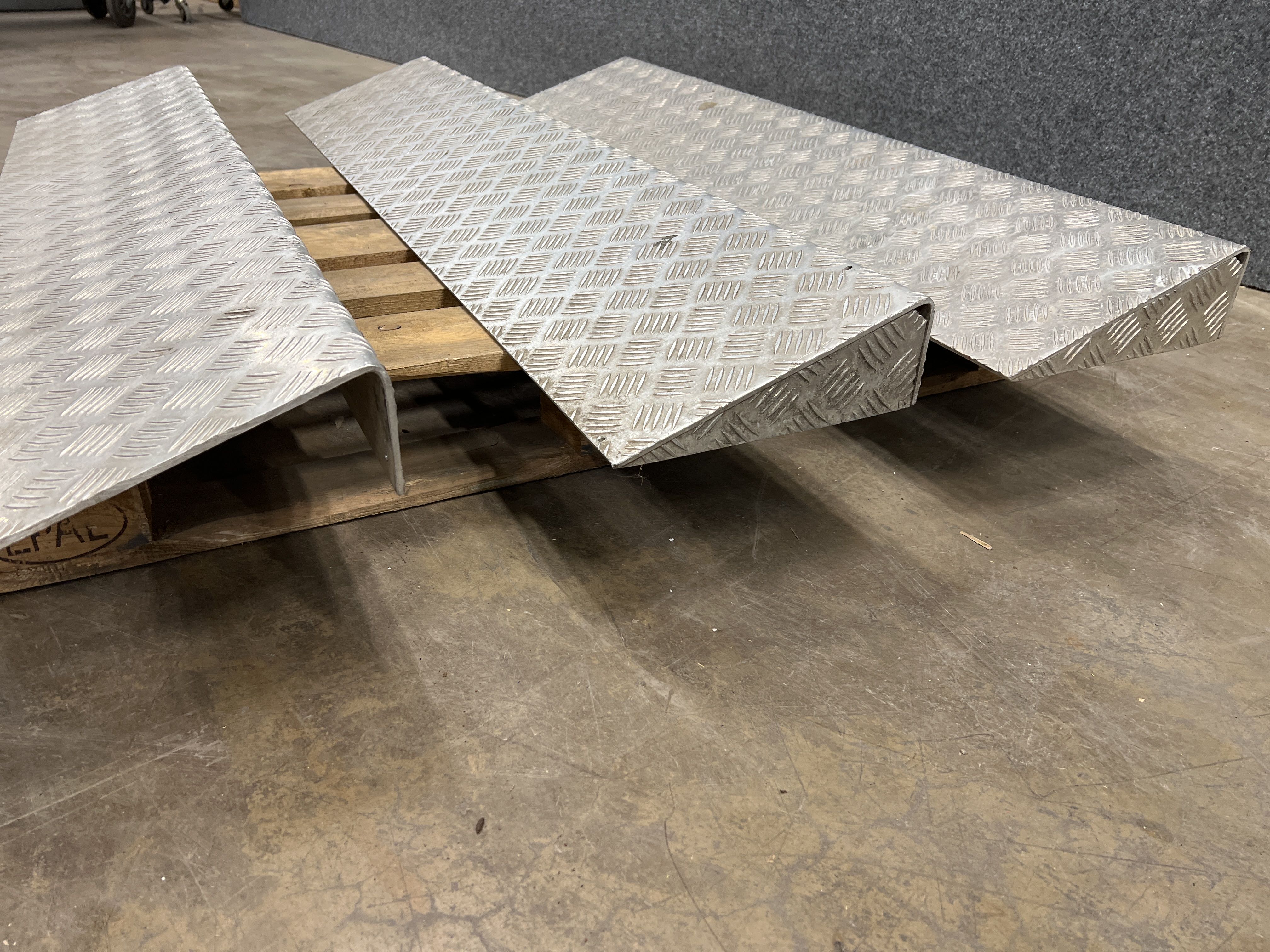 Type 3 Ramp 3 ramps in floor plate - PS Auction - We value the future - Largest in ...