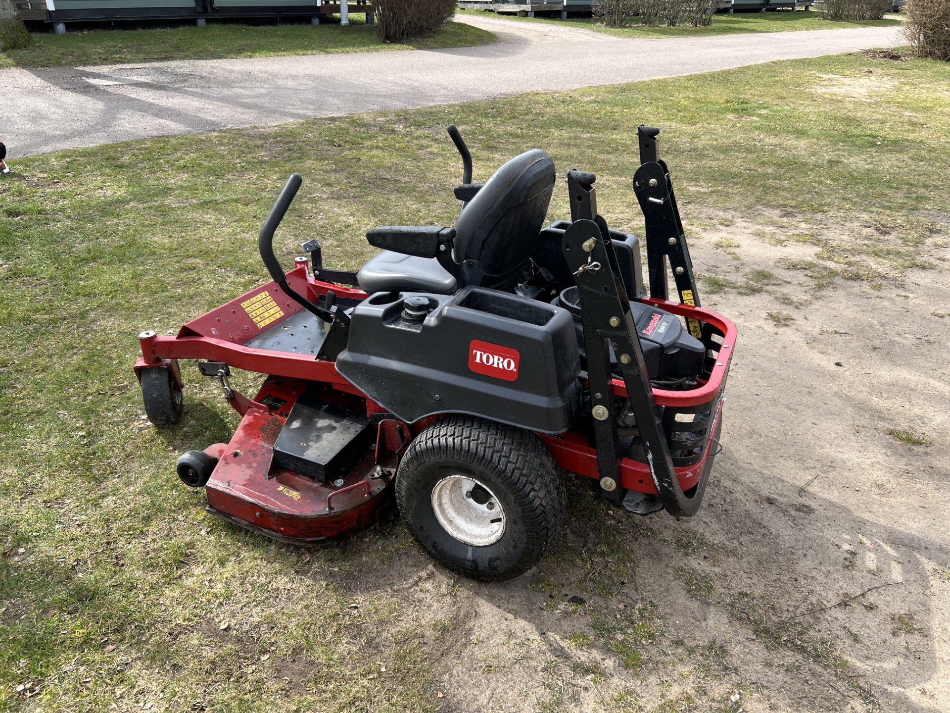 Riding lawn mower Toro Titan ZX5420 - PS Auction - We value the