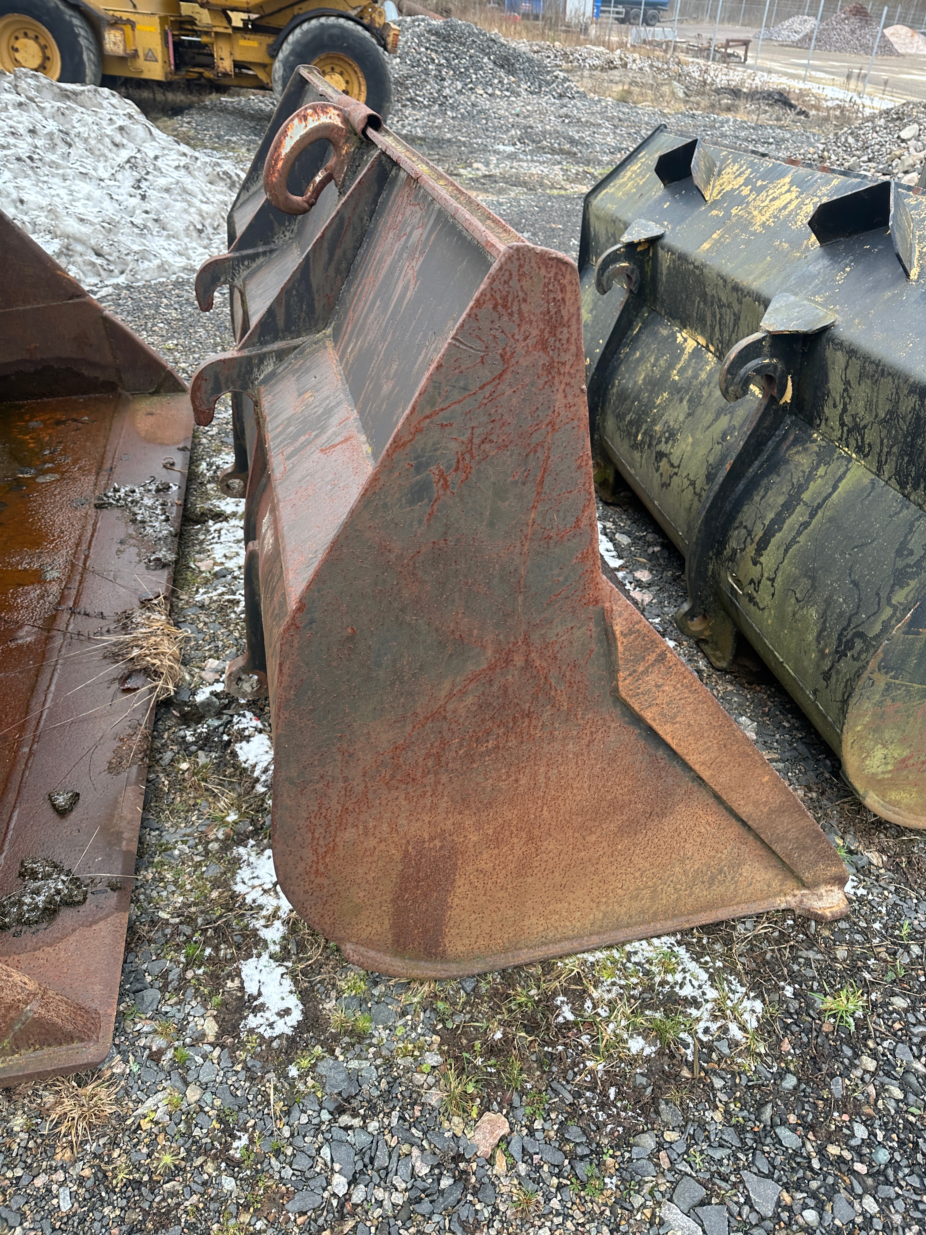 Bucket BM attachment - PS Auction - We value the future - Largest in ...