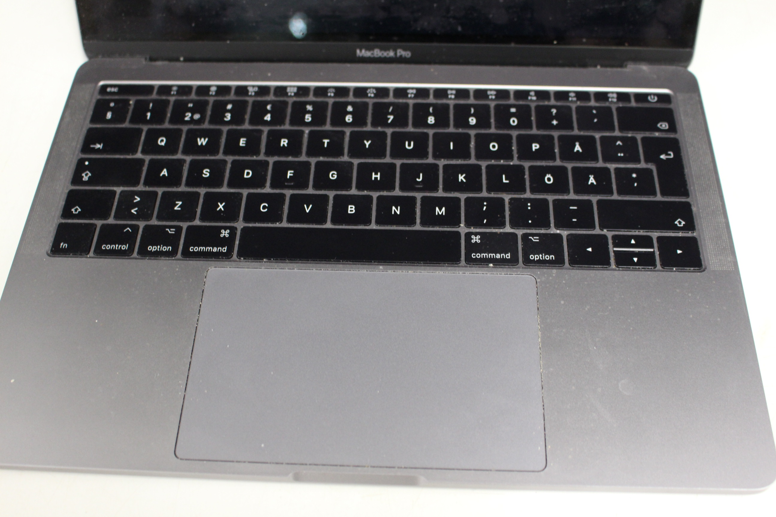 MacBook Pro (13inch, 2017, Two Thunderbolt 3 ports) Nätauktioner & Konkursauktioner Fynda MacBook Pro (13inch, 2017, Two Thunderbolt 3 ports) Nätauktioner & Konkursauktioner Fynda