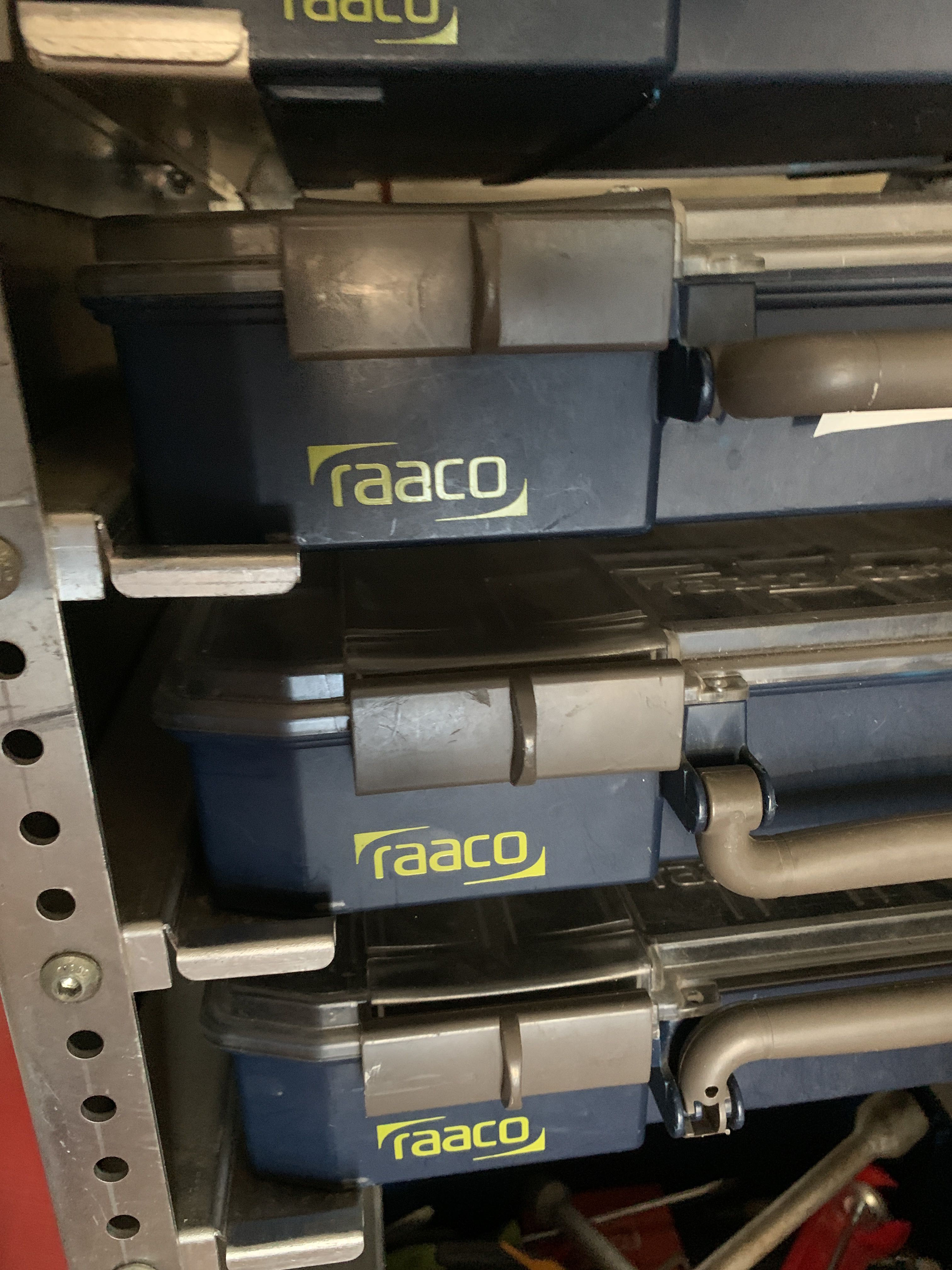 Ställ Raaco med sortimentlådor och blandade verktyg - Auktioner online ...