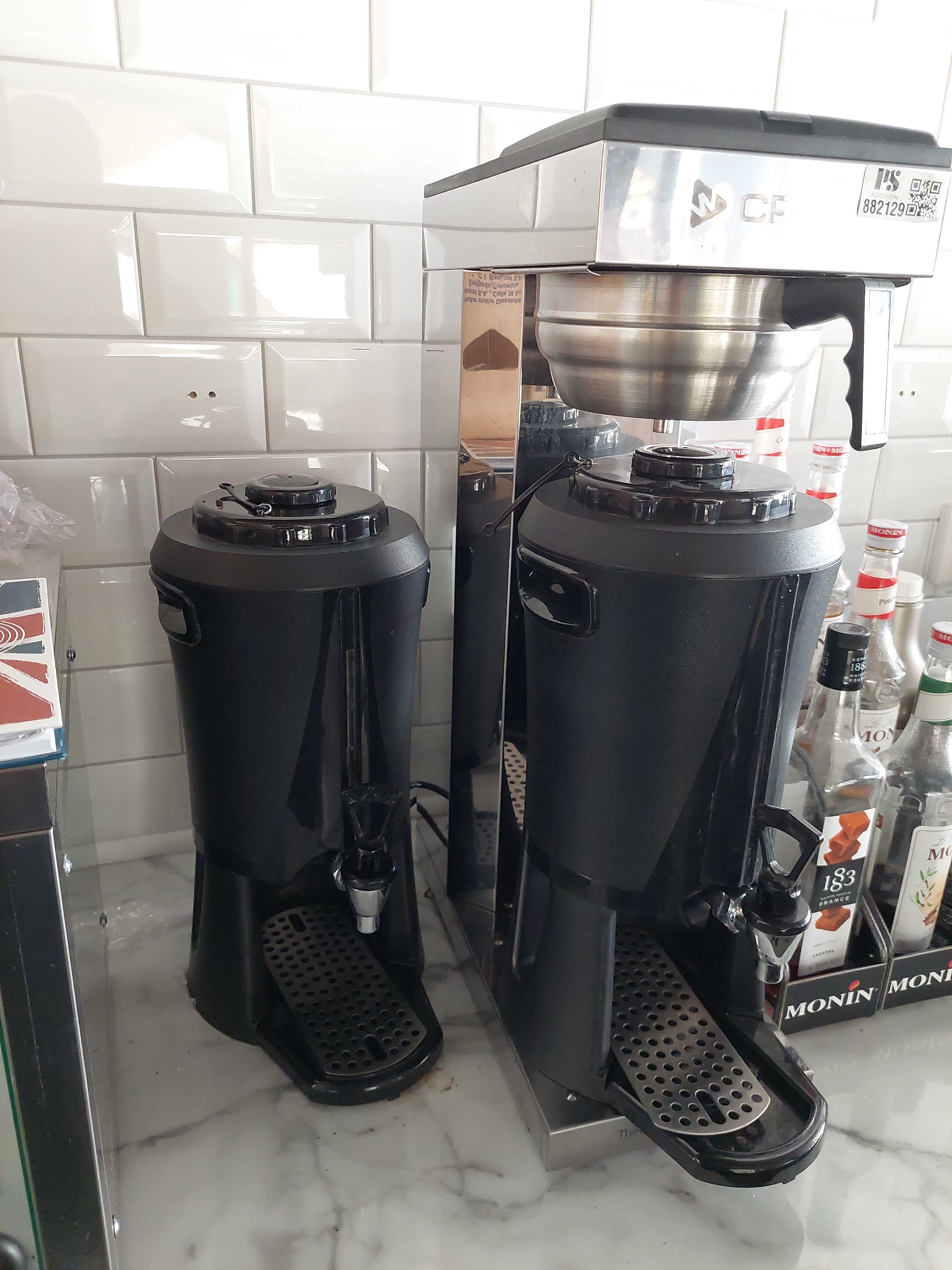 Coffee maker with 2 coffee canteens PS Auction We value the future Largest in net auctions