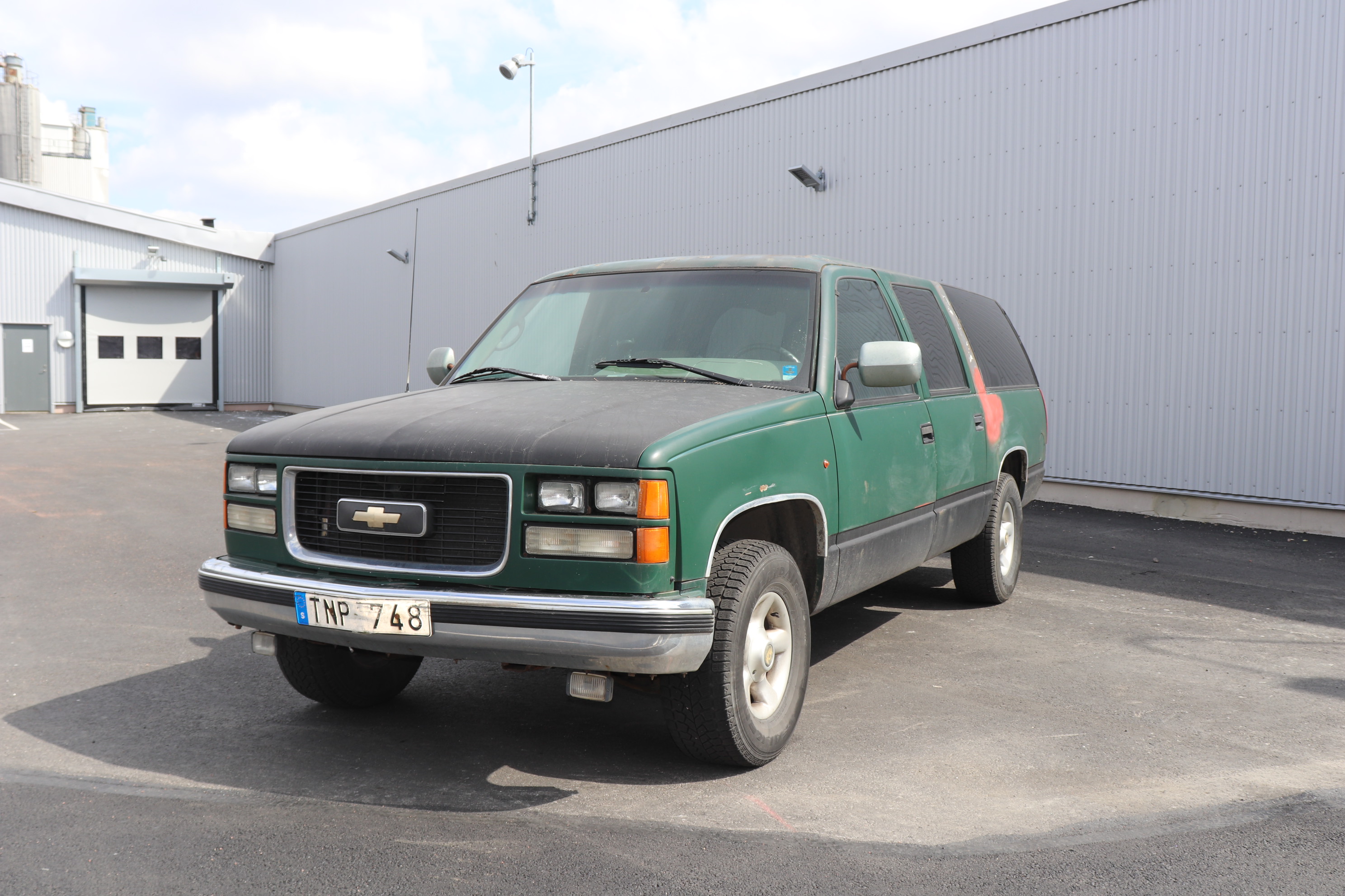 【porte】 SUBURBAN Dirt Chevrolet Suburban C2500 5.7 V8 Hydra-Matic, 259hp, 1996