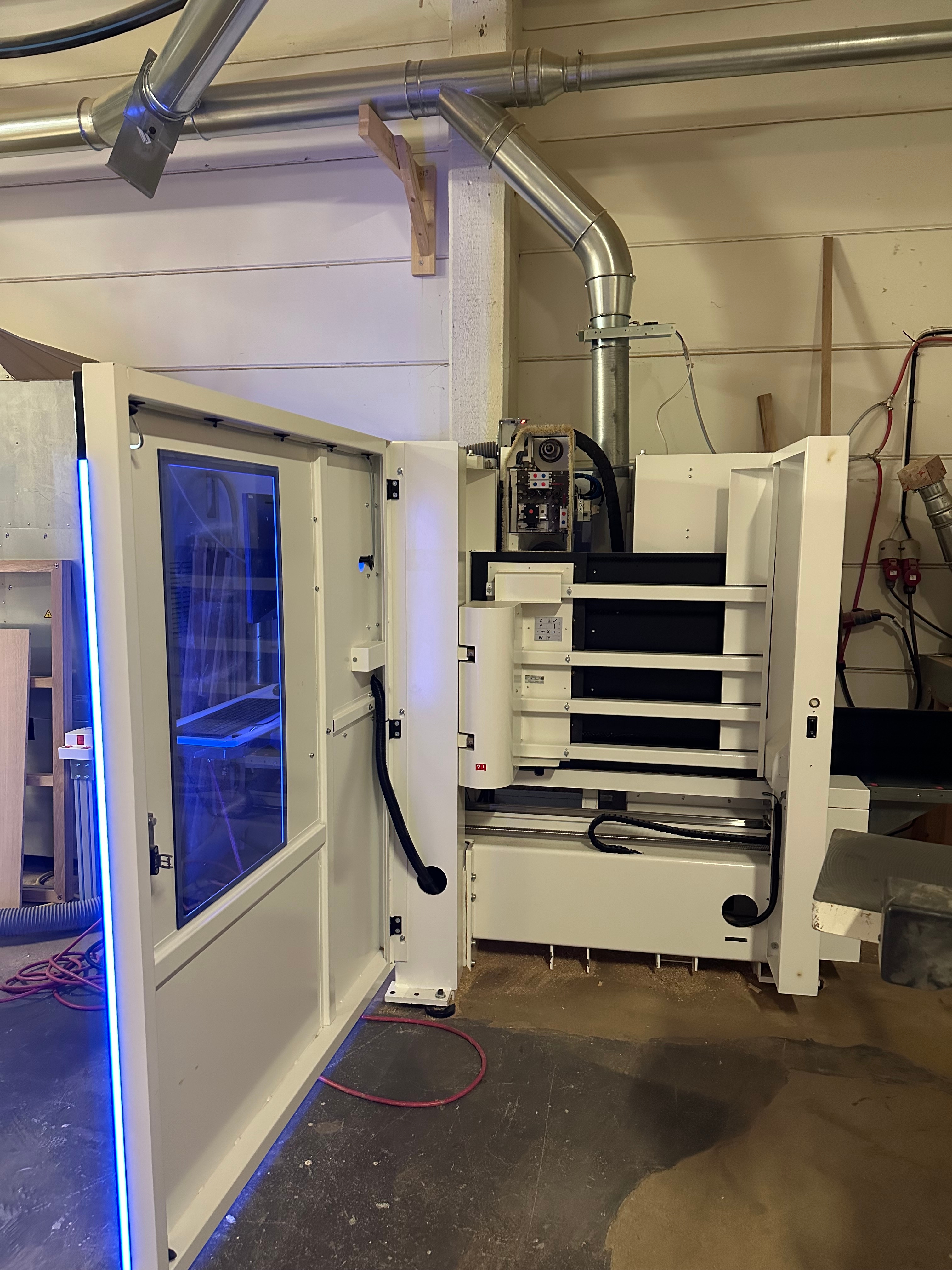 CNC machining center - Homag DRILLTEQ V-200 - PS Auction - We