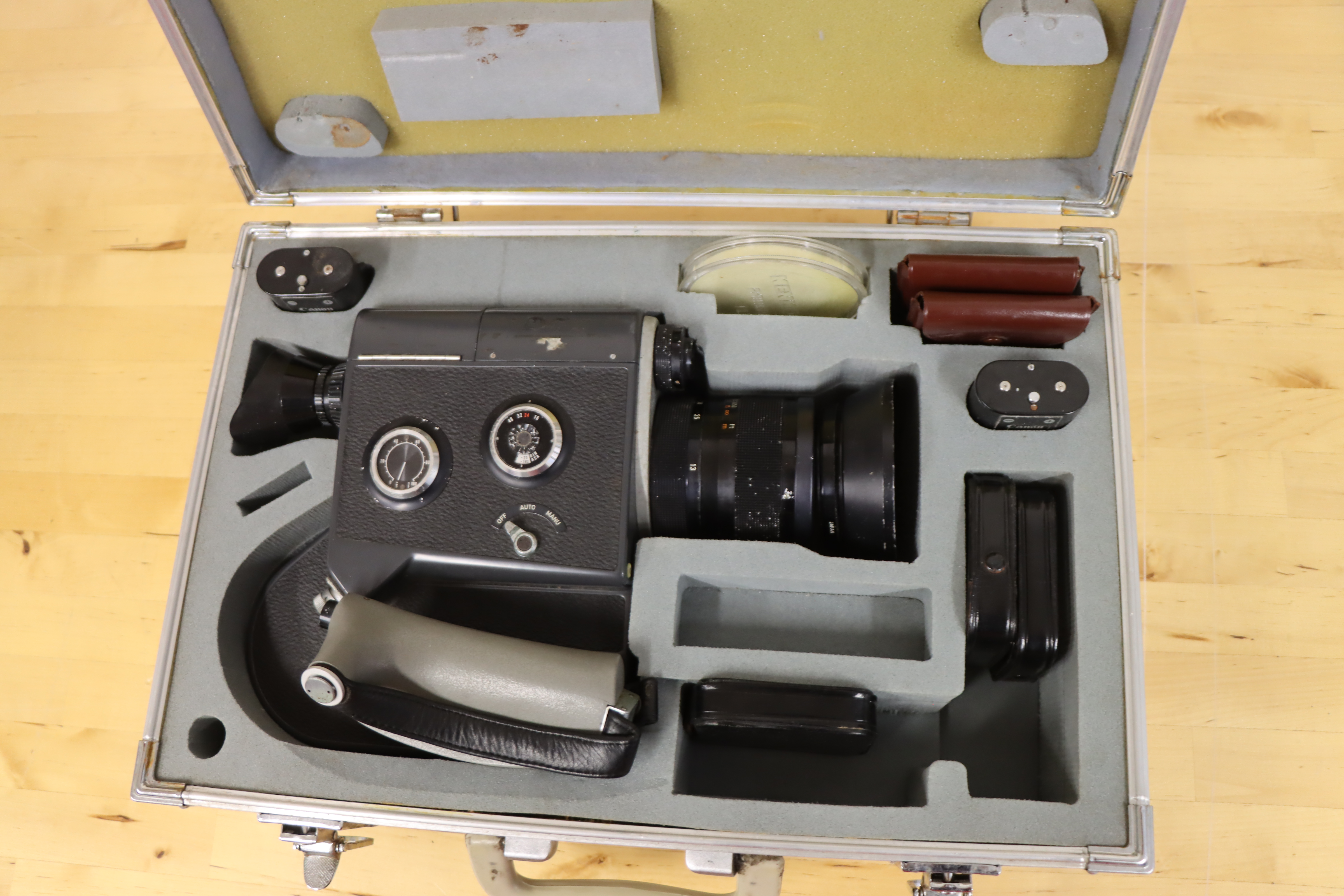 Film camera Canon Scoopic-16 - PS Auction - We value the