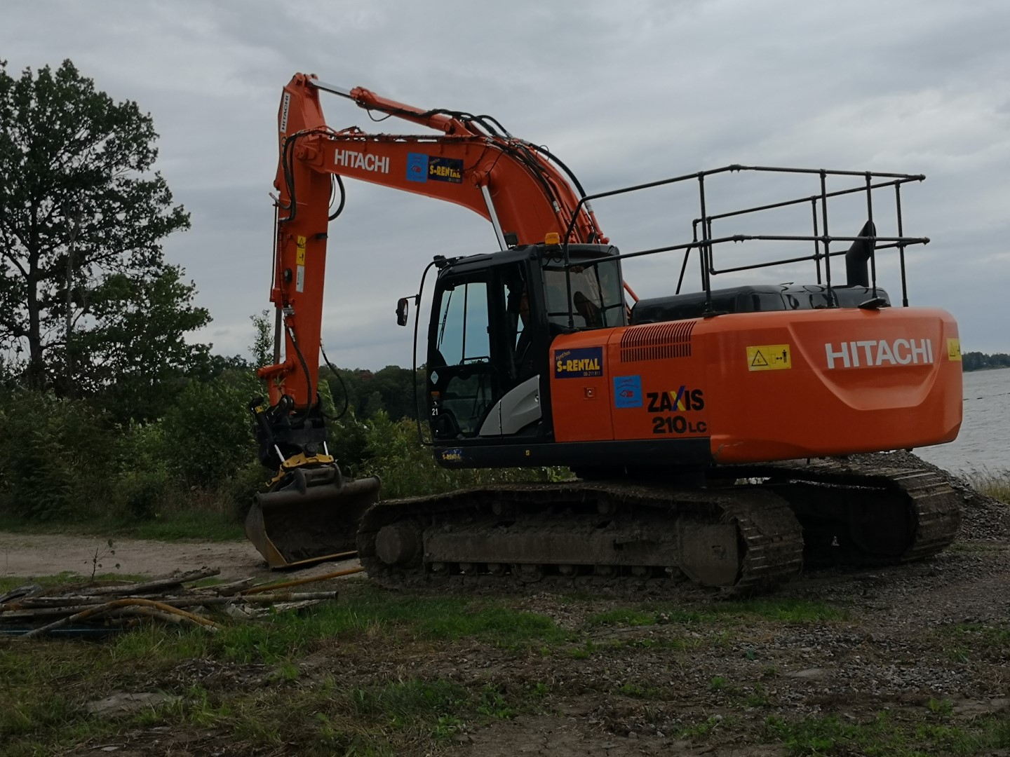 Hitachi ZX210 LC excavator (3485 hours) -15 - PS Auction