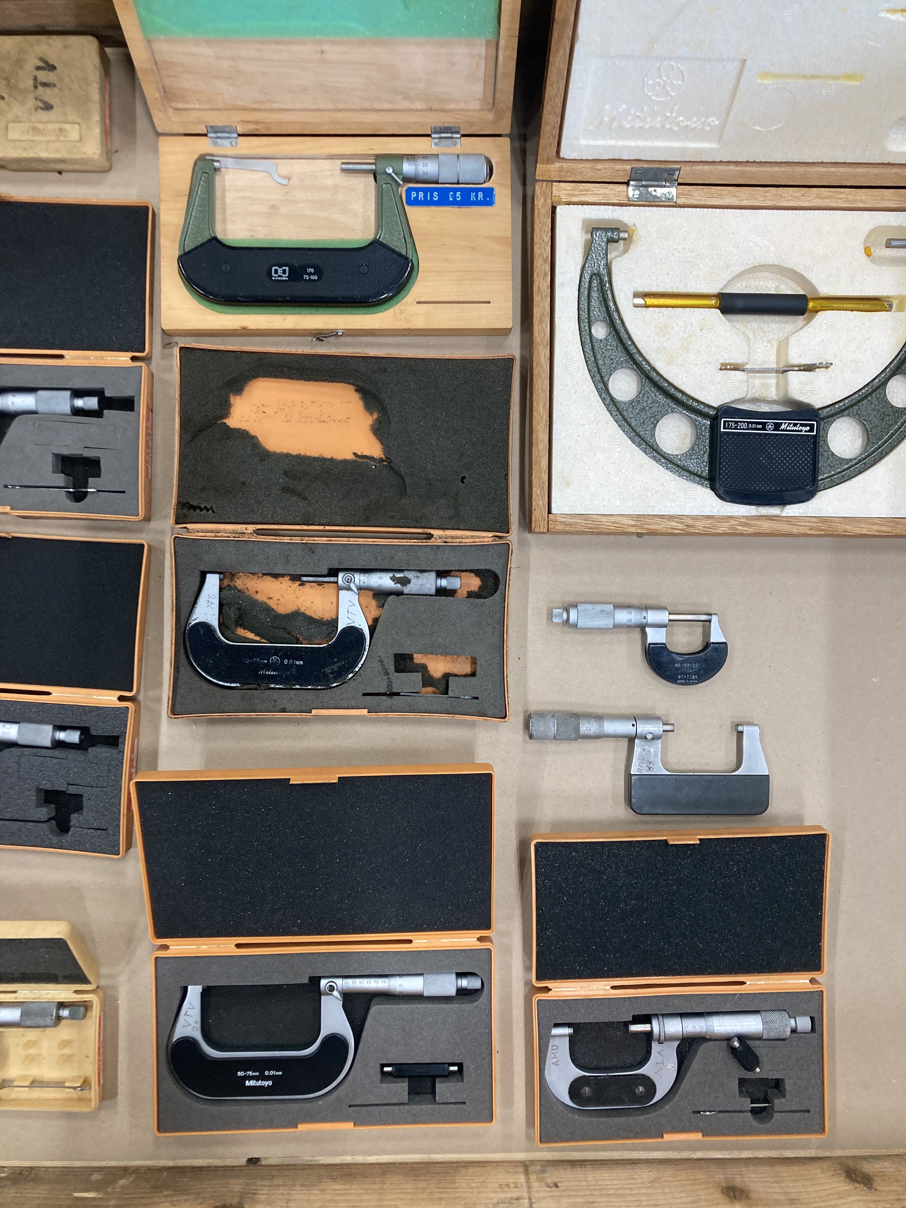Assortment of external micrometers PS Auction We value the future Largest in net auctions