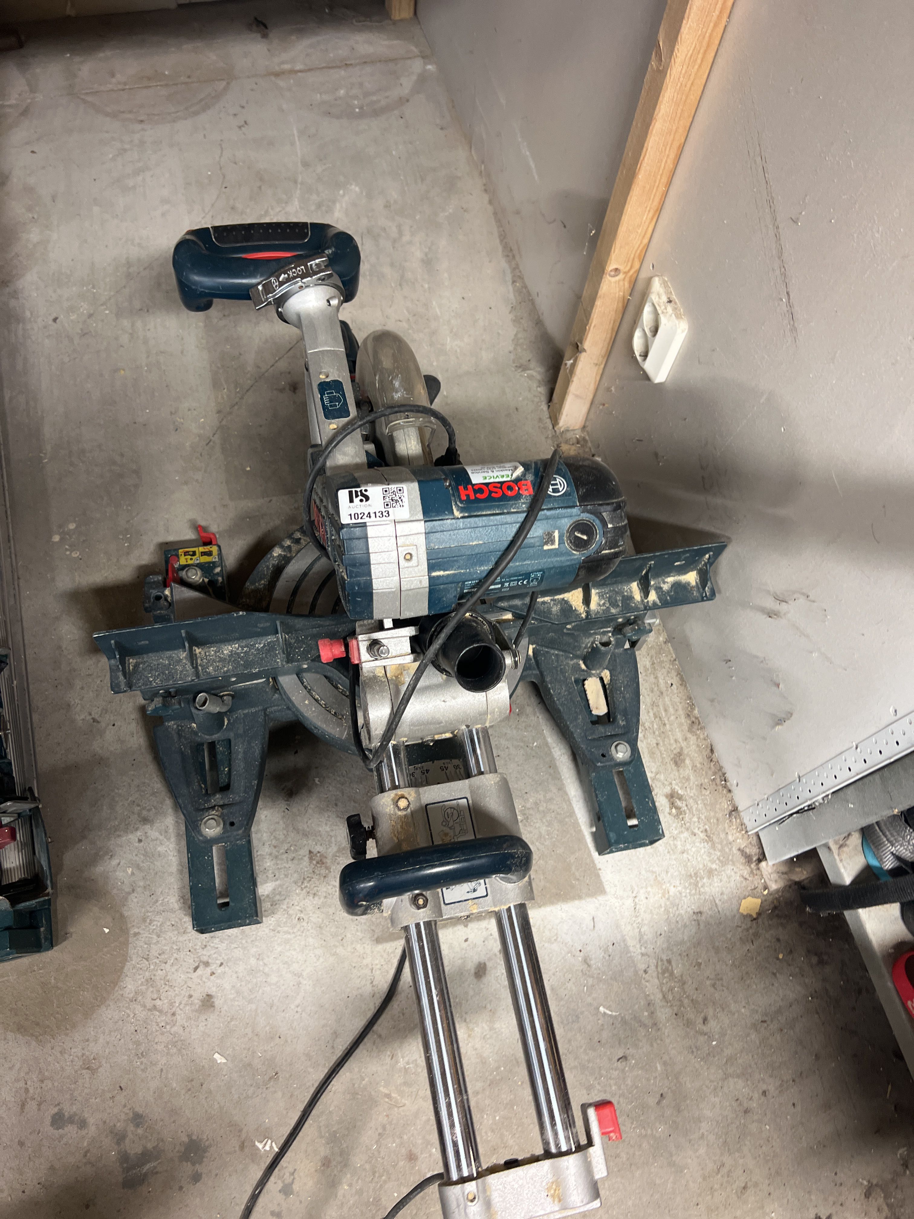 Bosch miter saw with saw table PS Auction We value the future