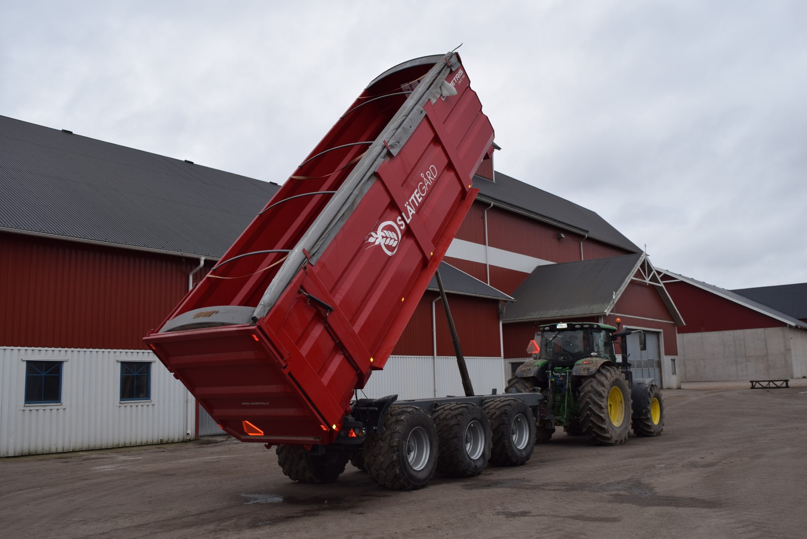 3axle tractor trailer with rear tipping point (30 tonnes) Laumetris PTL30 2016 PS Auction