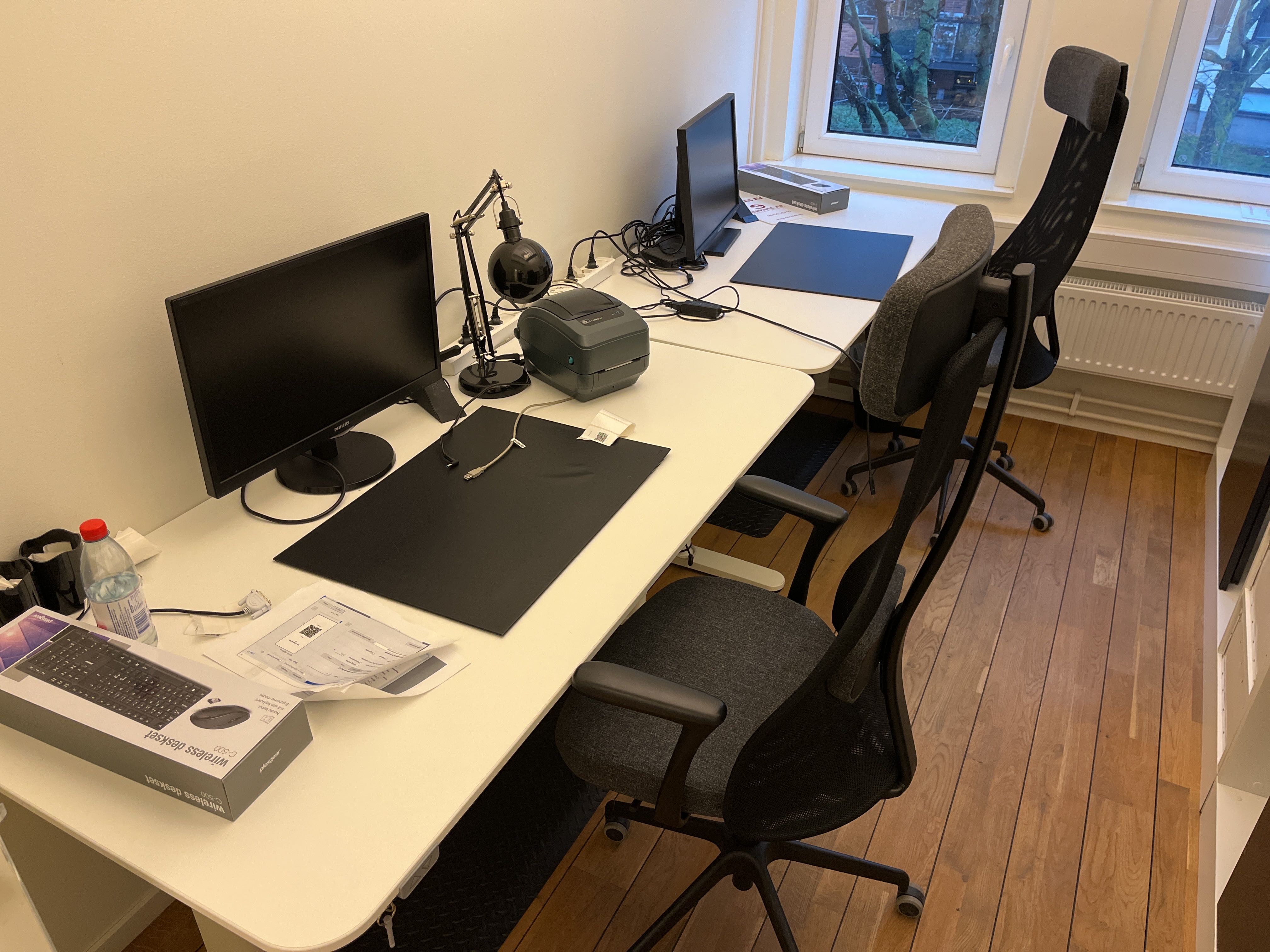 Office furniture all in the room PS Auction We value the future