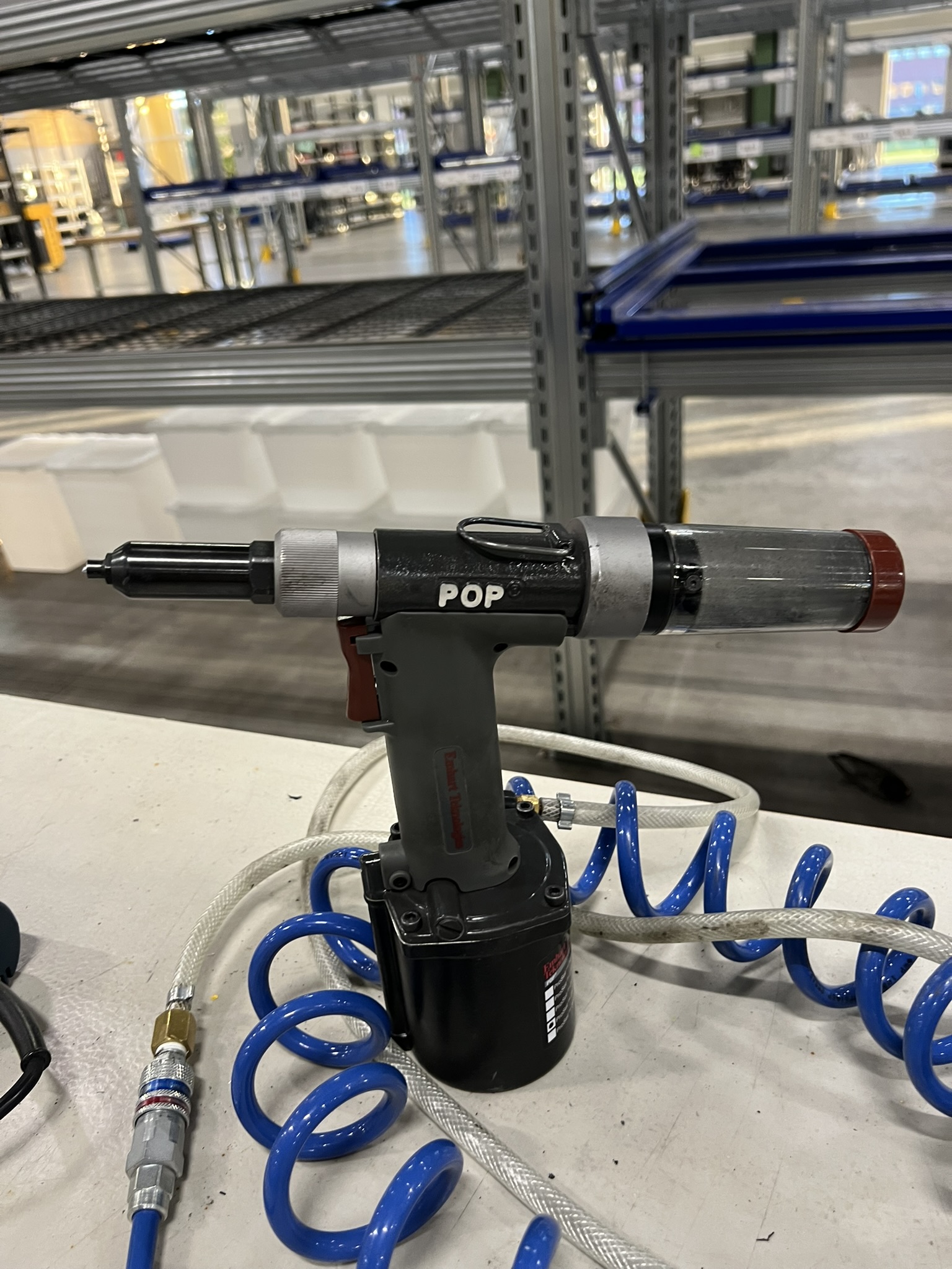 Pneumatic pop riveting tool - PS Auction - We value the future ...