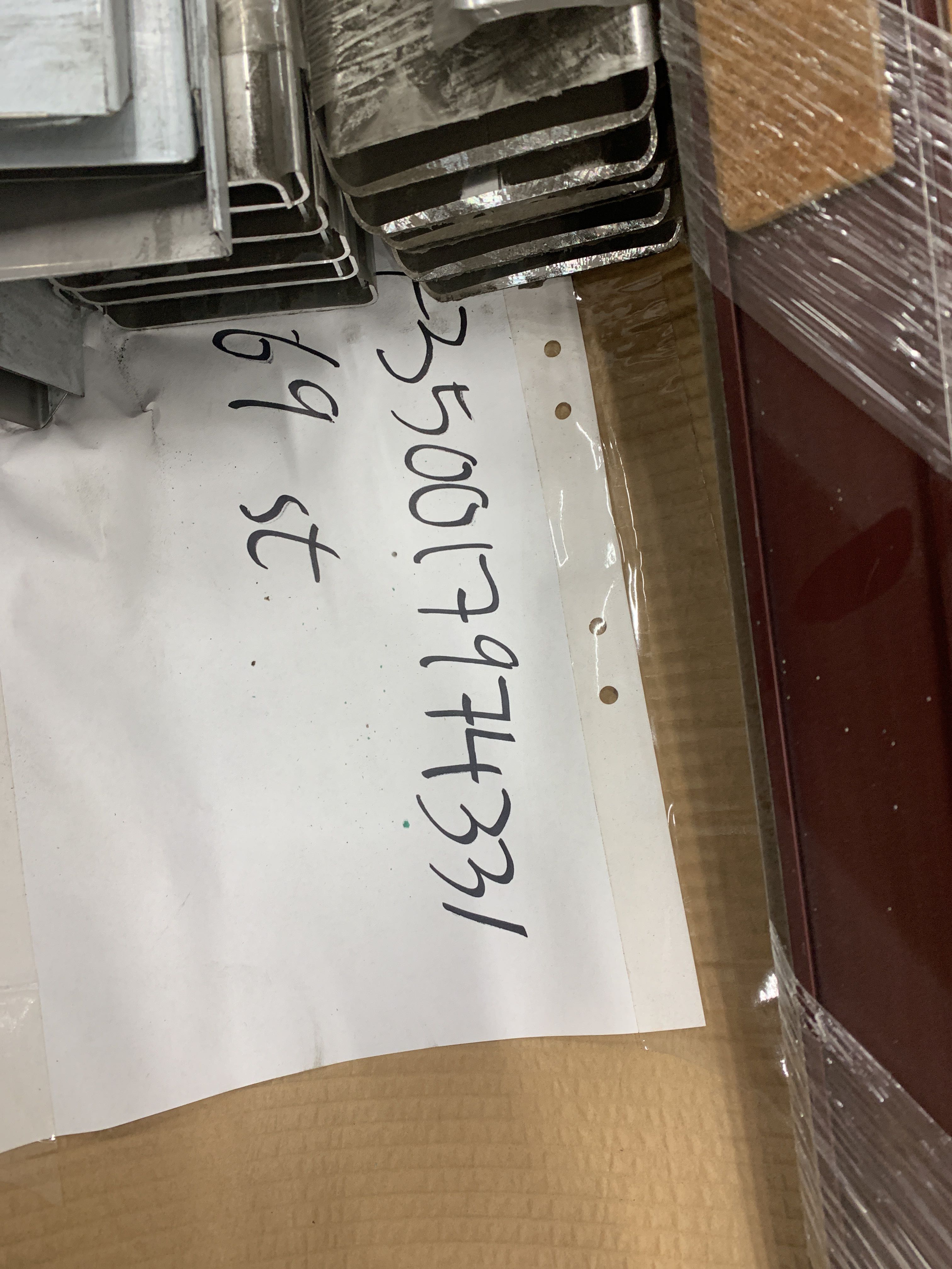 Various assembly articles for glass concrete blocks PS Auction We