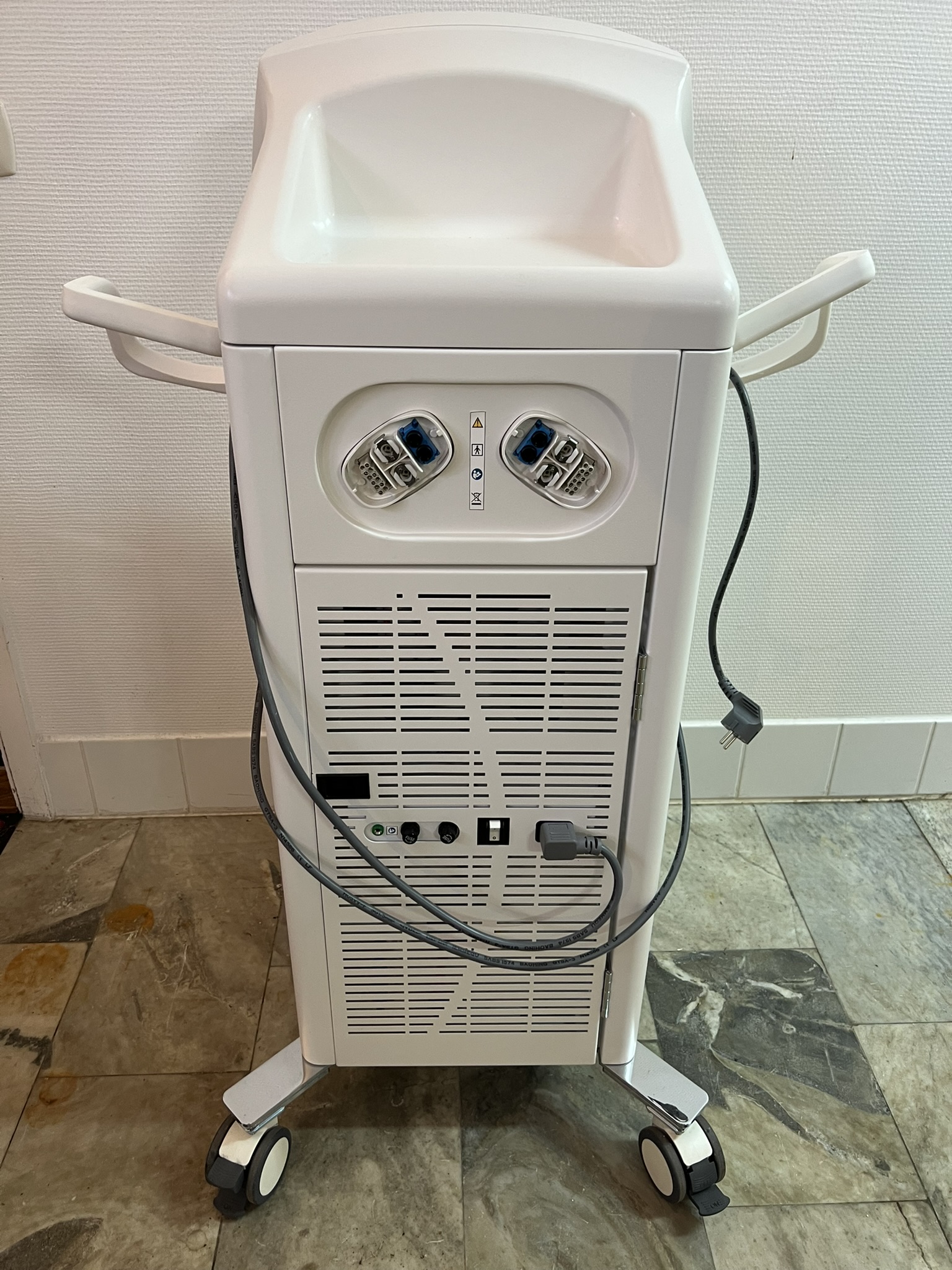 Fat freezing and shock wave machine Z Lipo + Z Wave - PS Auction