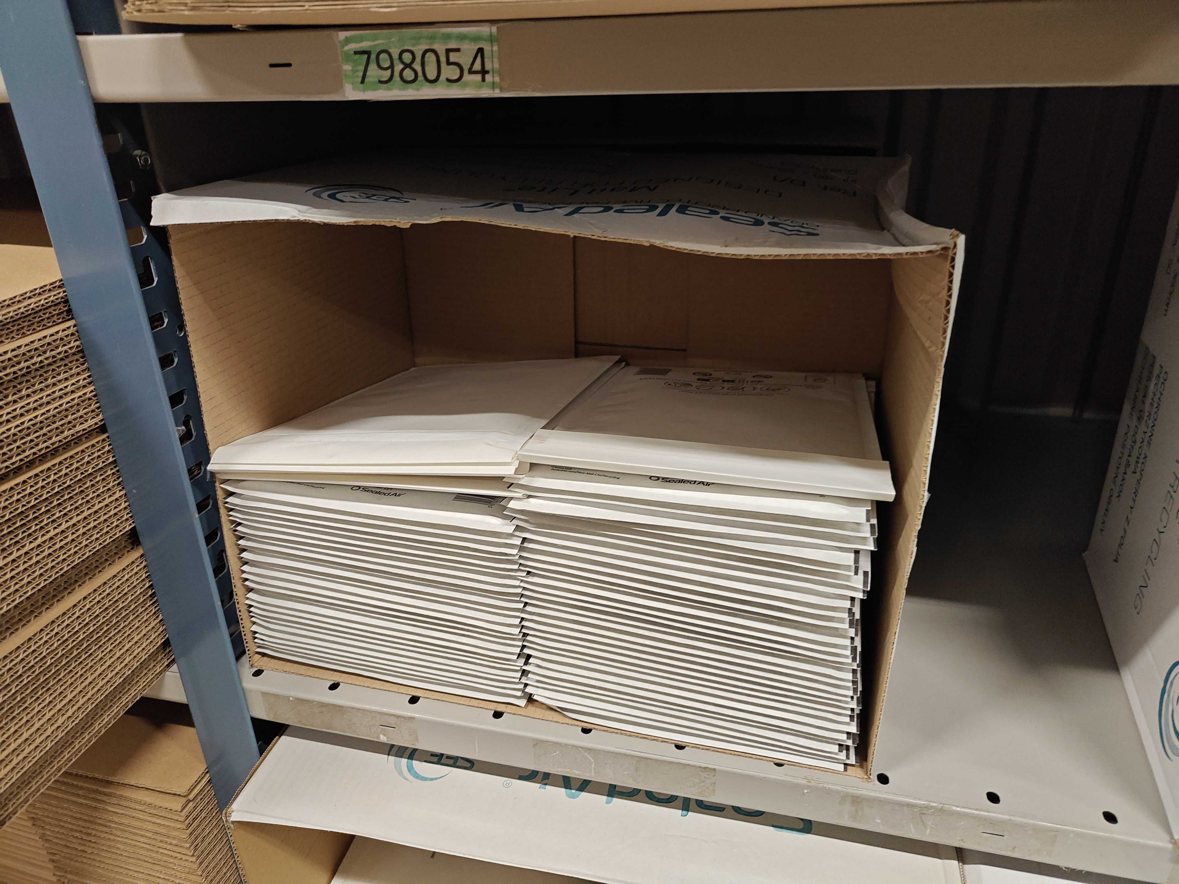Packing Matierals Lot of packing materials - PS Auction - We value the future - Largest ...
